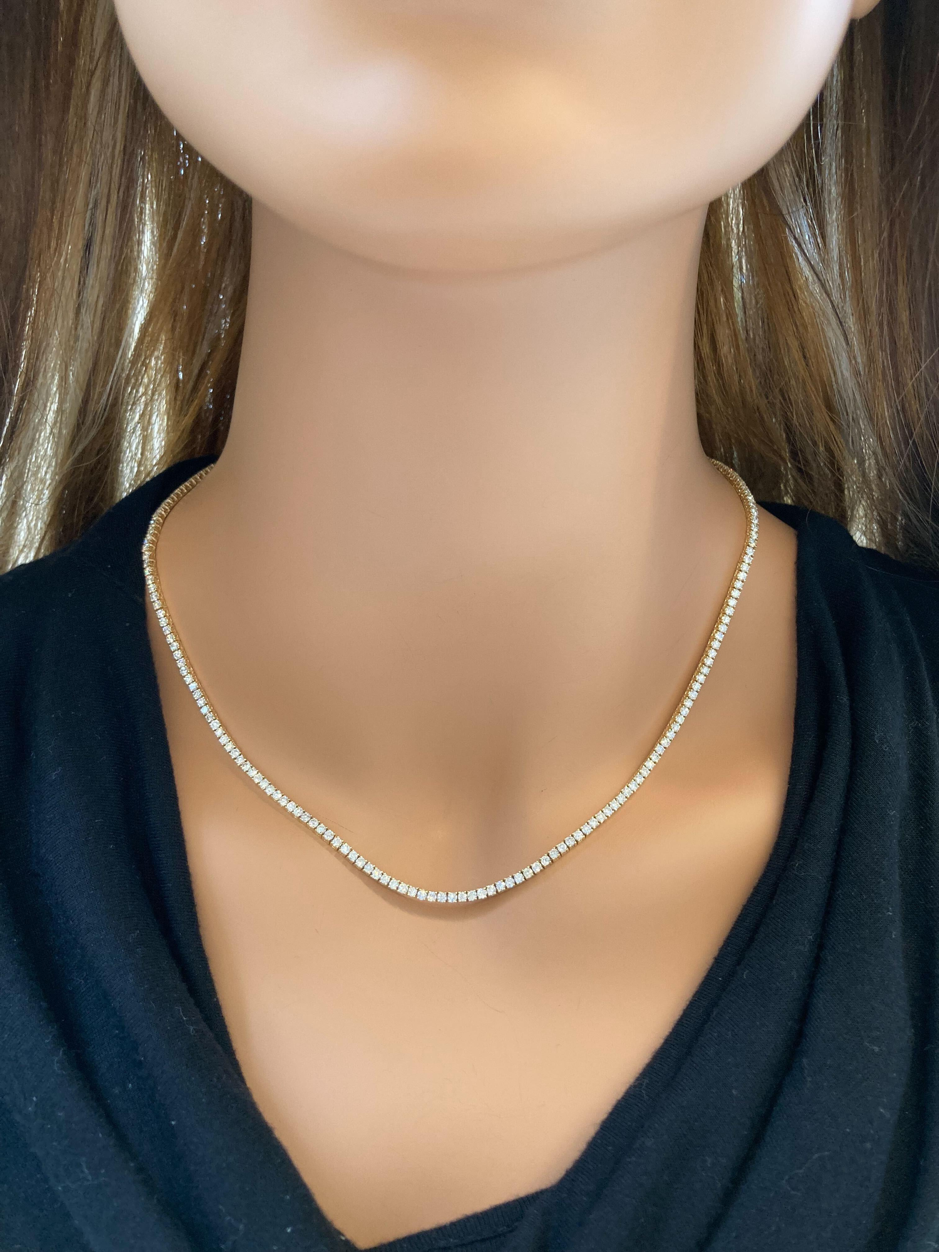 Contemporary 7.00 Carat Round Diamond Tennis Necklaces In 14k Yellow Gold For Sale