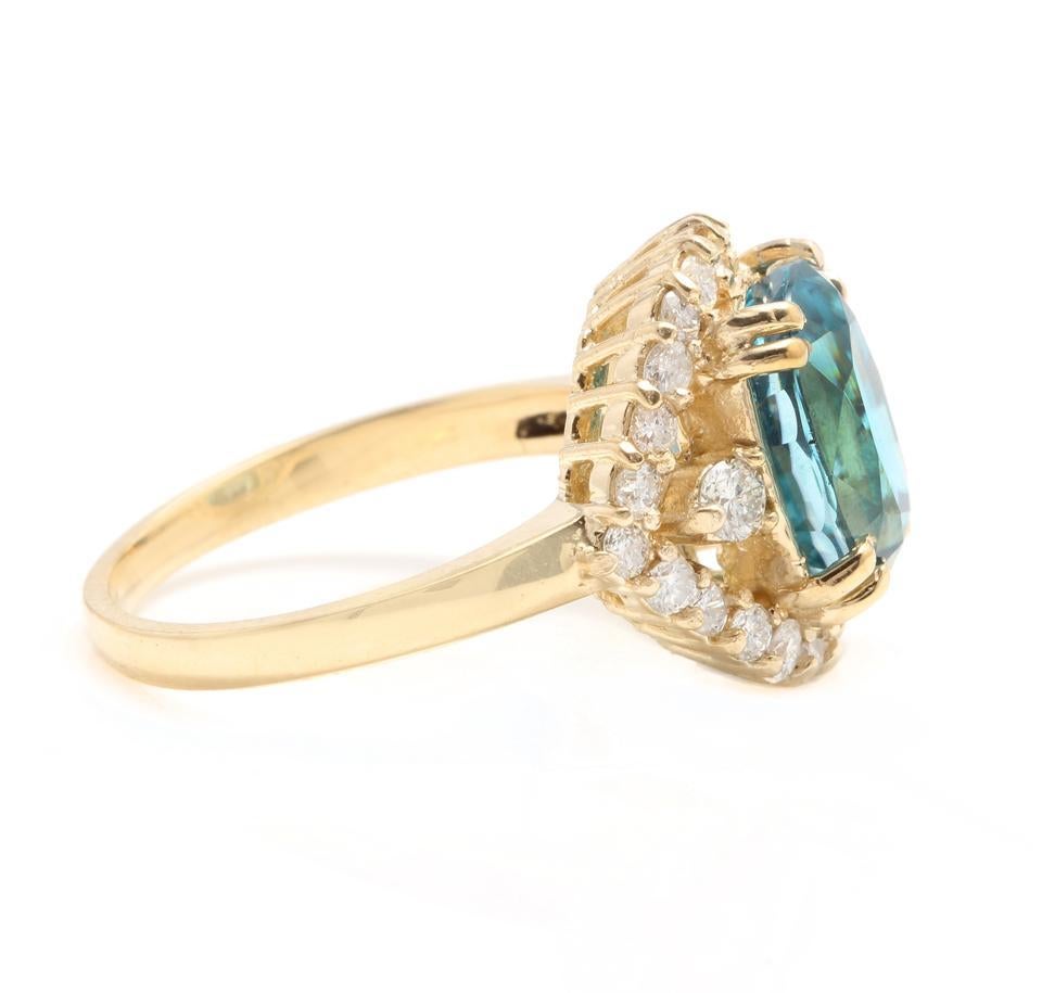 Oval Cut 7.00 Carat Natural Blue Zircon and Diamond 14 Karat Solid Yellow Gold Ring For Sale