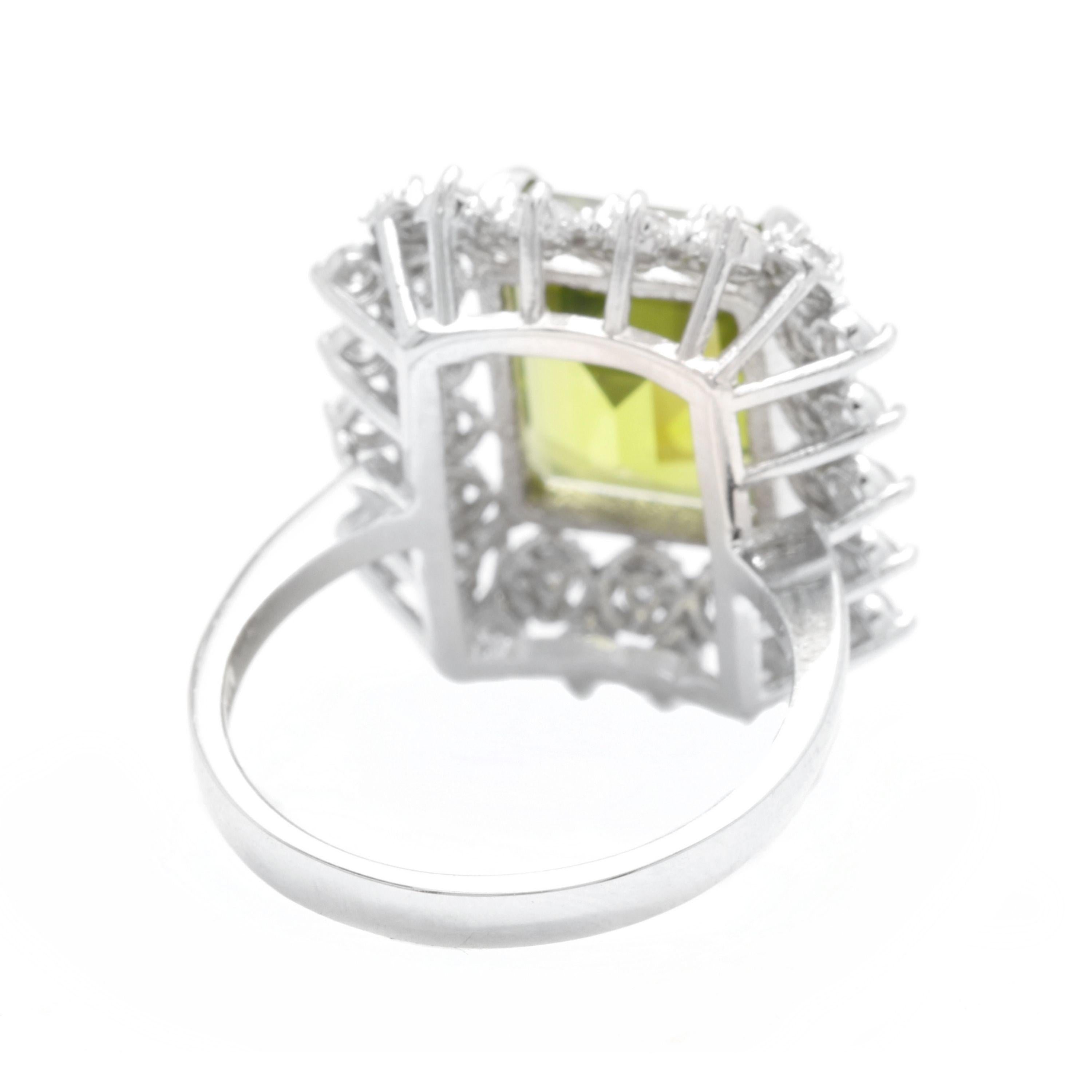 7.00 Carat Natural Peridot and Diamond 14 Karat Solid White Gold Ring In New Condition For Sale In Los Angeles, CA