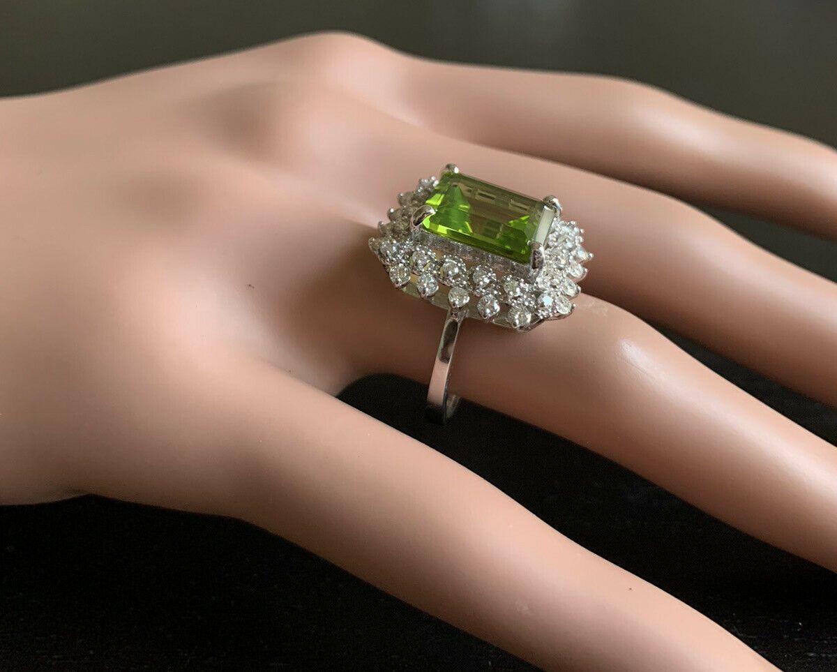 7.00 Carat Natural Peridot and Diamond 14 Karat Solid White Gold Ring For Sale 1