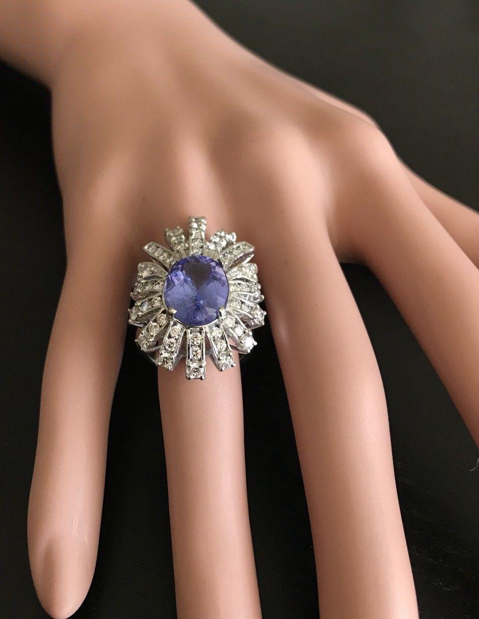 7.00 Carat Natural Very Nice Looking Tanzanite and Diamond 14 Karat Solid Gold For Sale 2