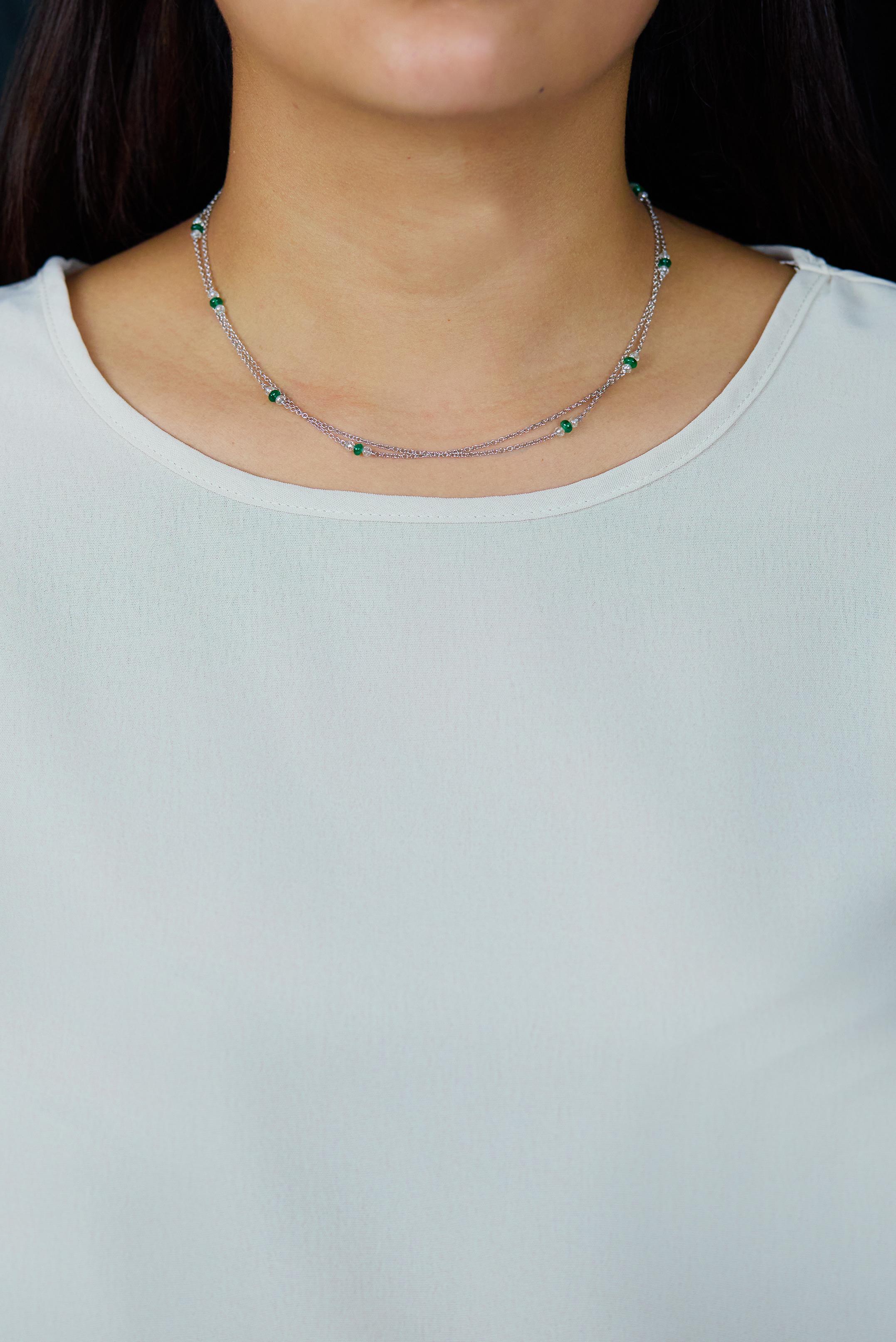 Collana con diamanti e smeraldi colombiani da 7,00 carati totali in oro bianco In condizioni Nuovo in vendita a New York, NY