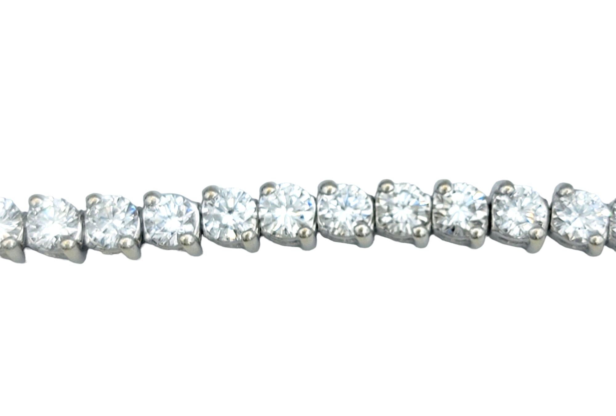 Bracelet tennis en or blanc 18 carats avec diamants brillants ronds de 7,00 carats au total Bon état - En vente à Scottsdale, AZ