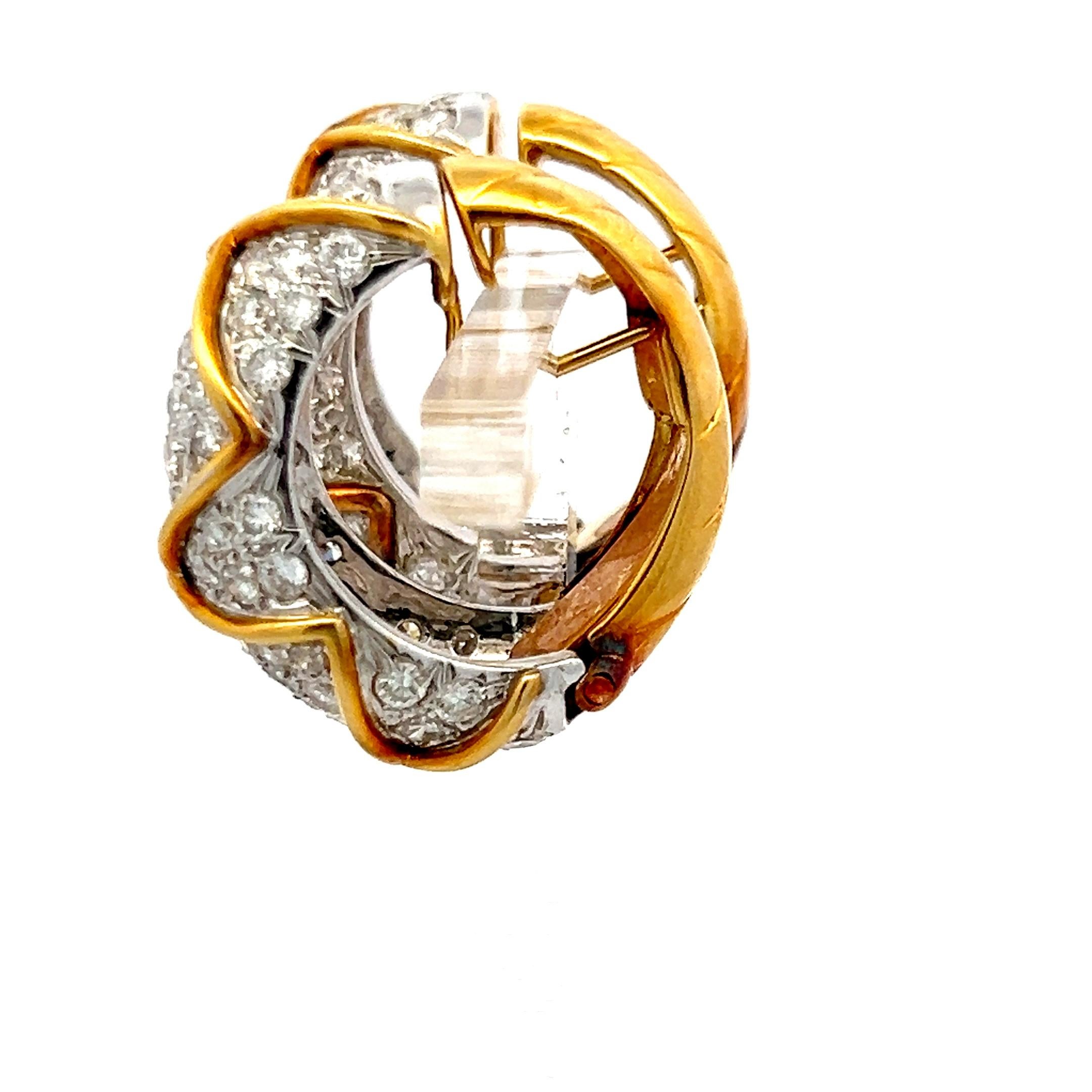 7.00ct G VS2 Diamant Pavé Huggie Ohrringe in 18K Gelbgold (Vintage By) (Brillantschliff) im Angebot