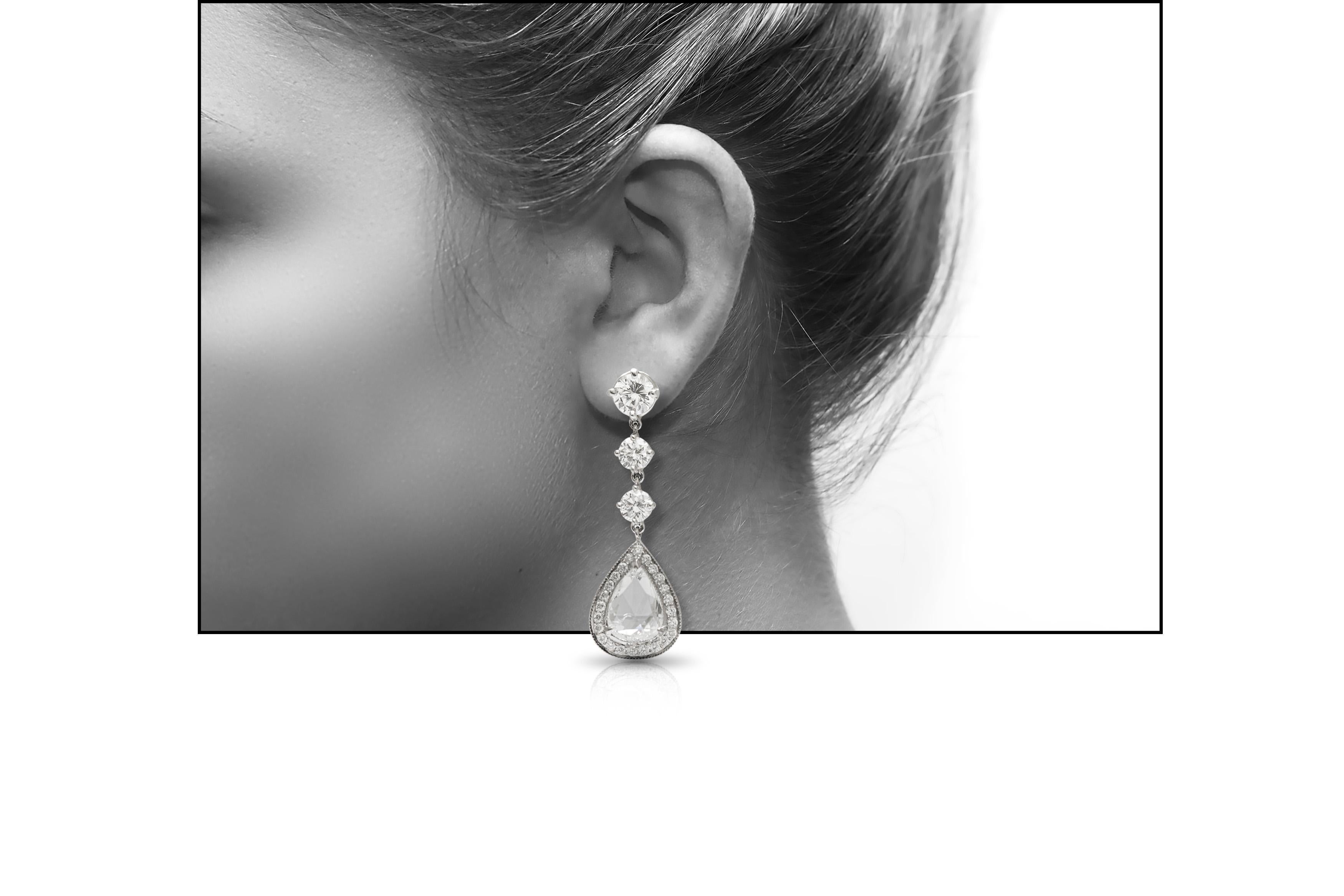 Boucles d'oreilles pendantes en diamant taillé en poire et en rose de 7,01 carats Bon état - En vente à New York, NY