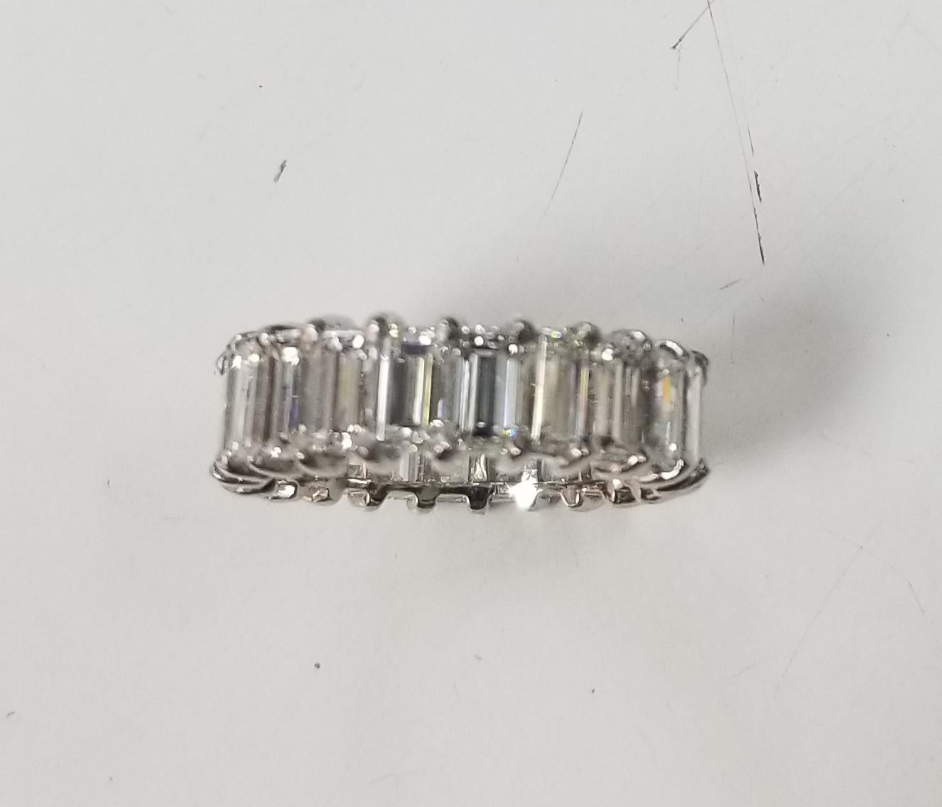 Bracelet éternel en platine avec diamant taille baguette de 7,02 carats en vente 4