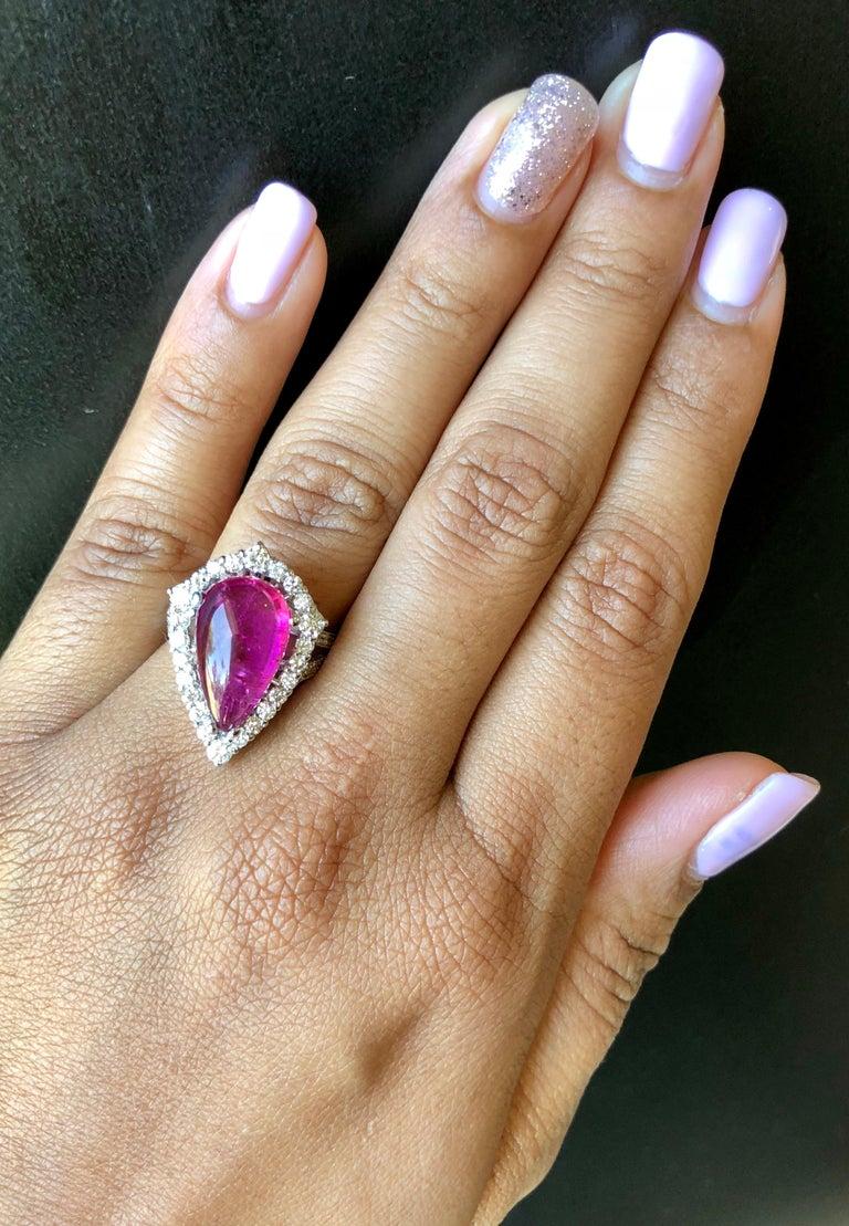 7,02 Karat Natürlicher Cabochon Turmalin Diamant Weißgold Cocktail Ring im Angebot 1