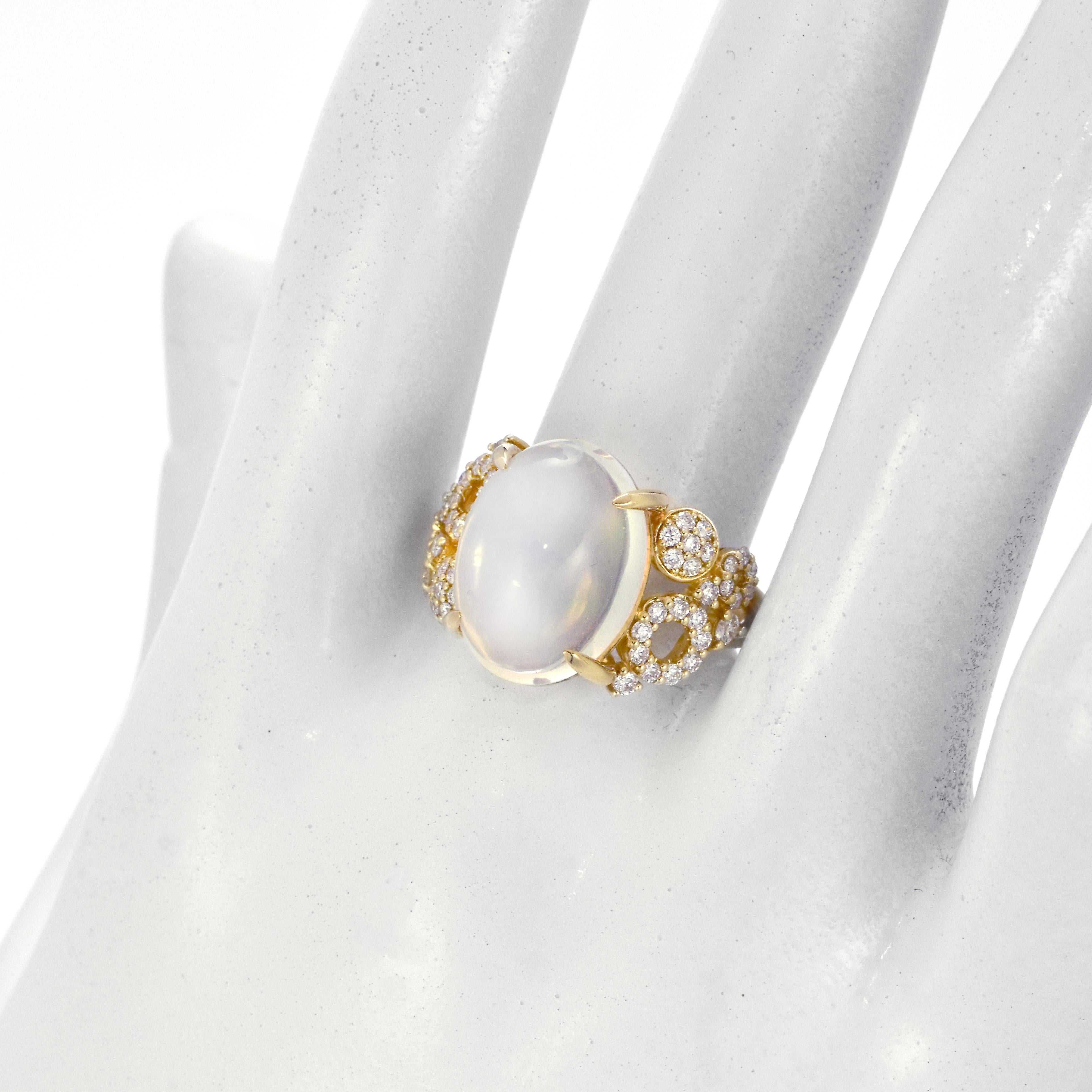 Taille cabochon Bague en or 18 carats, opale naturelle des Caraïbes et diamants de 7,02 carats en vente