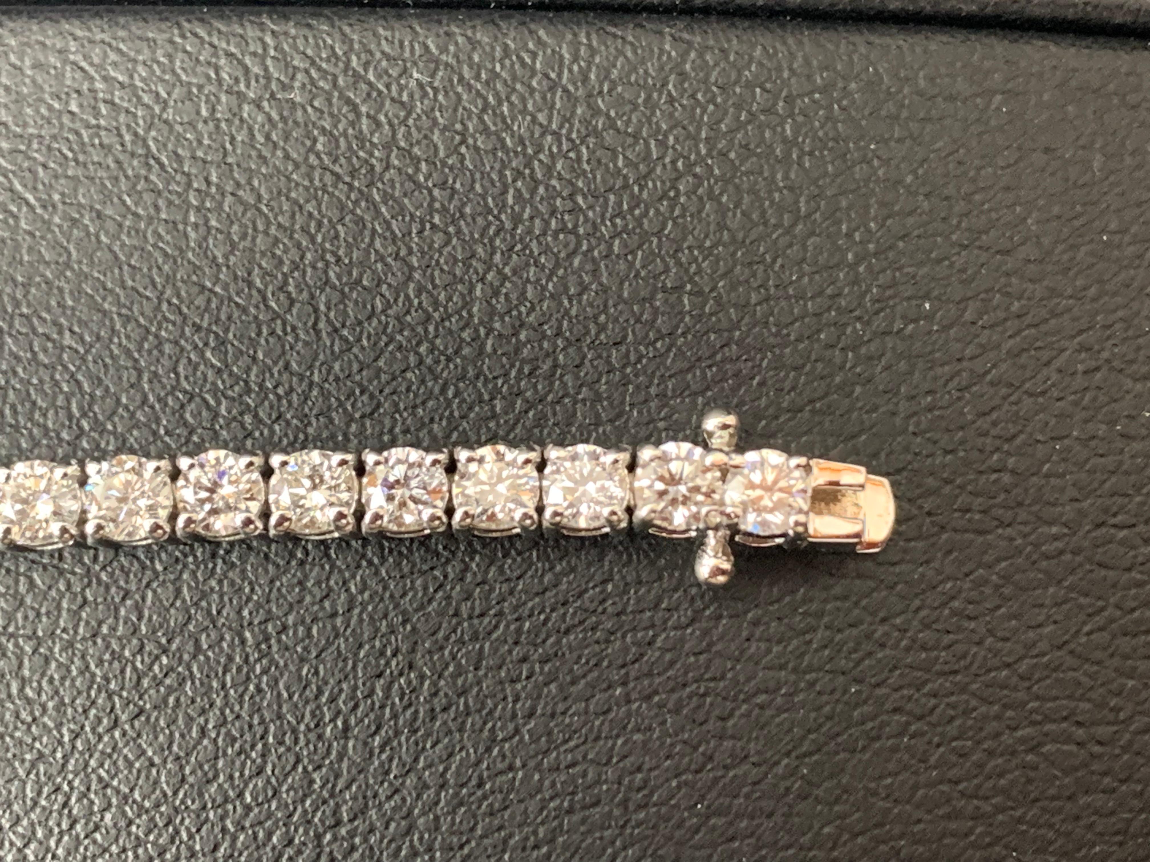 7.02 Carat Round Cut Diamond Tennis Bracelet in 14K White Gold For Sale 1