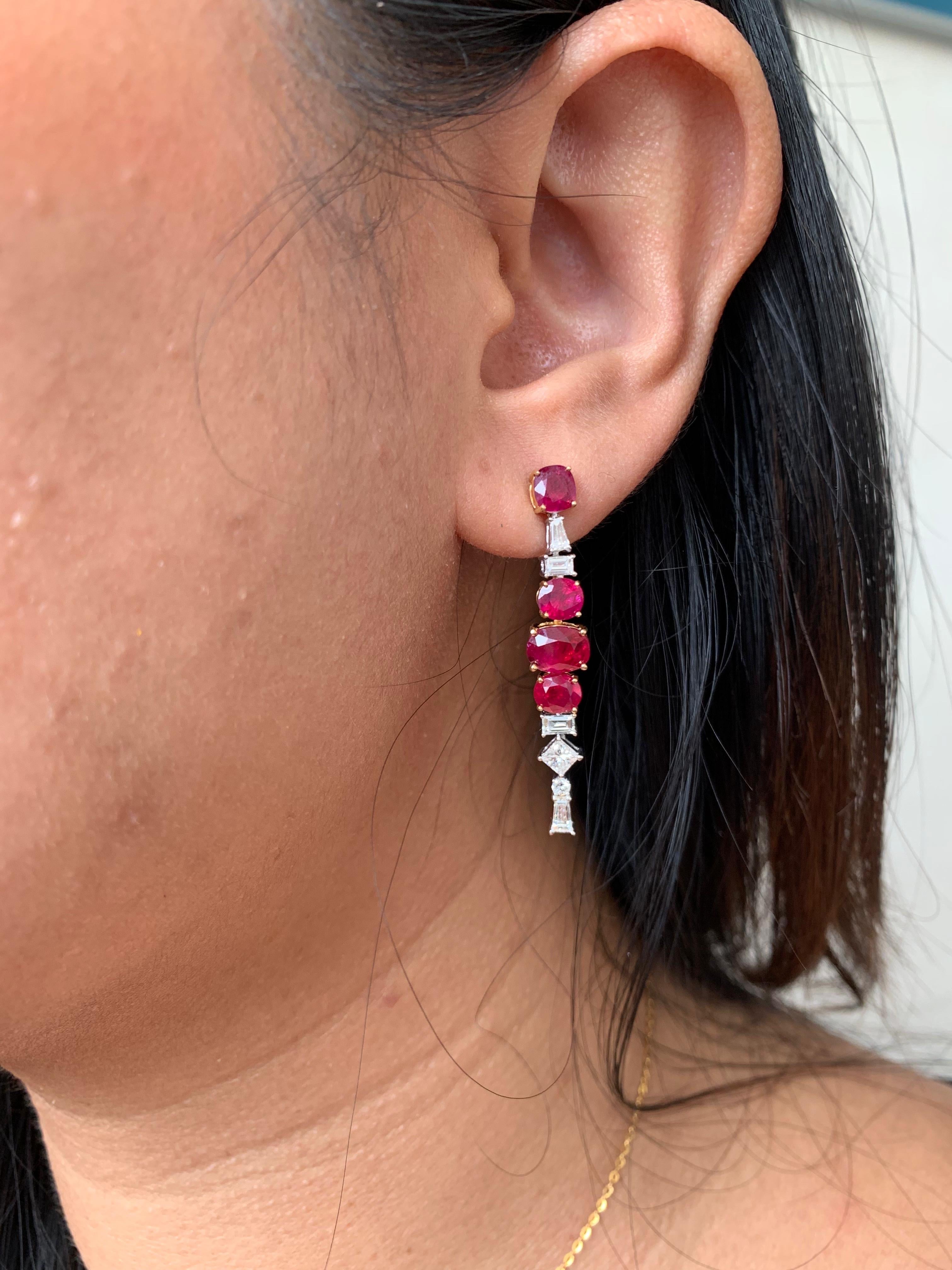 Donna Orecchini con rubino birmano senza calore e diamanti da 7,03 carati in oro bianco da 18 carati in vendita