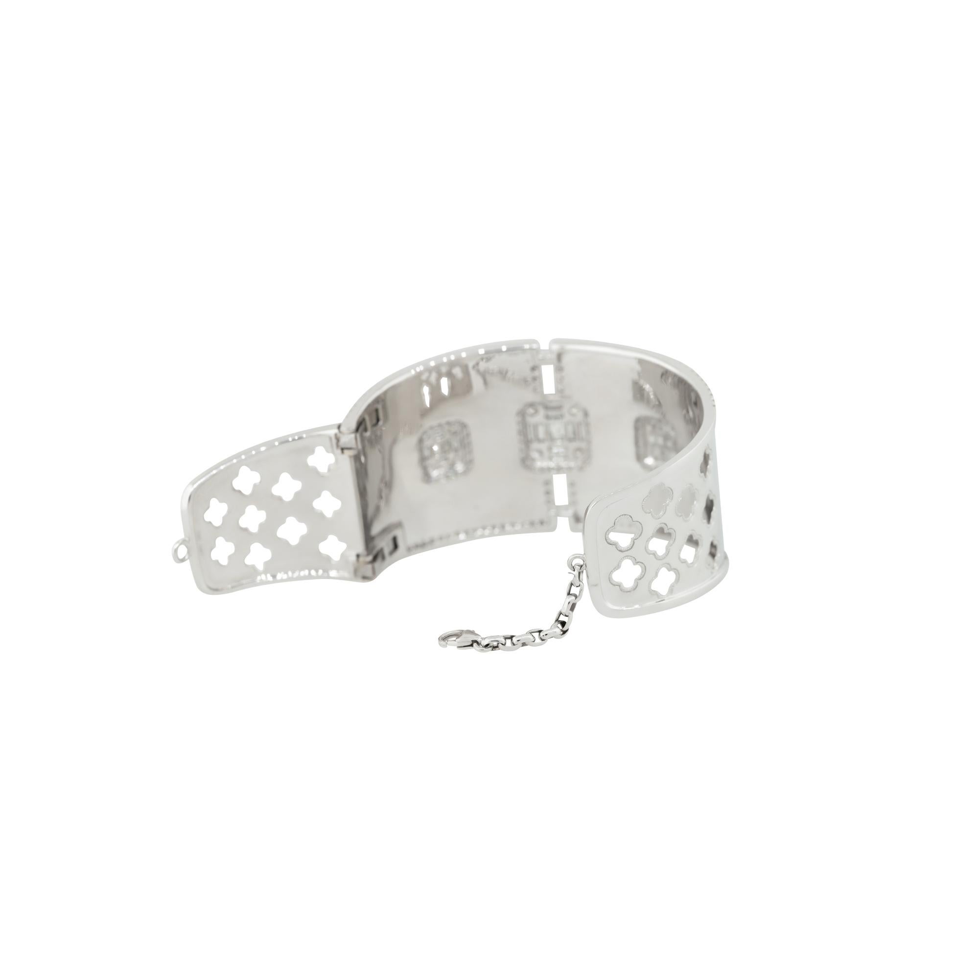 Bracelet manchette large en or 18 carats avec mosaïque de diamants de 7,03 carats et émail noir en vente 2