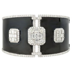 7,03 Karat Diamant Mosaik & schwarze Emaille breites Manschettenarmband 18 Karat auf Lager