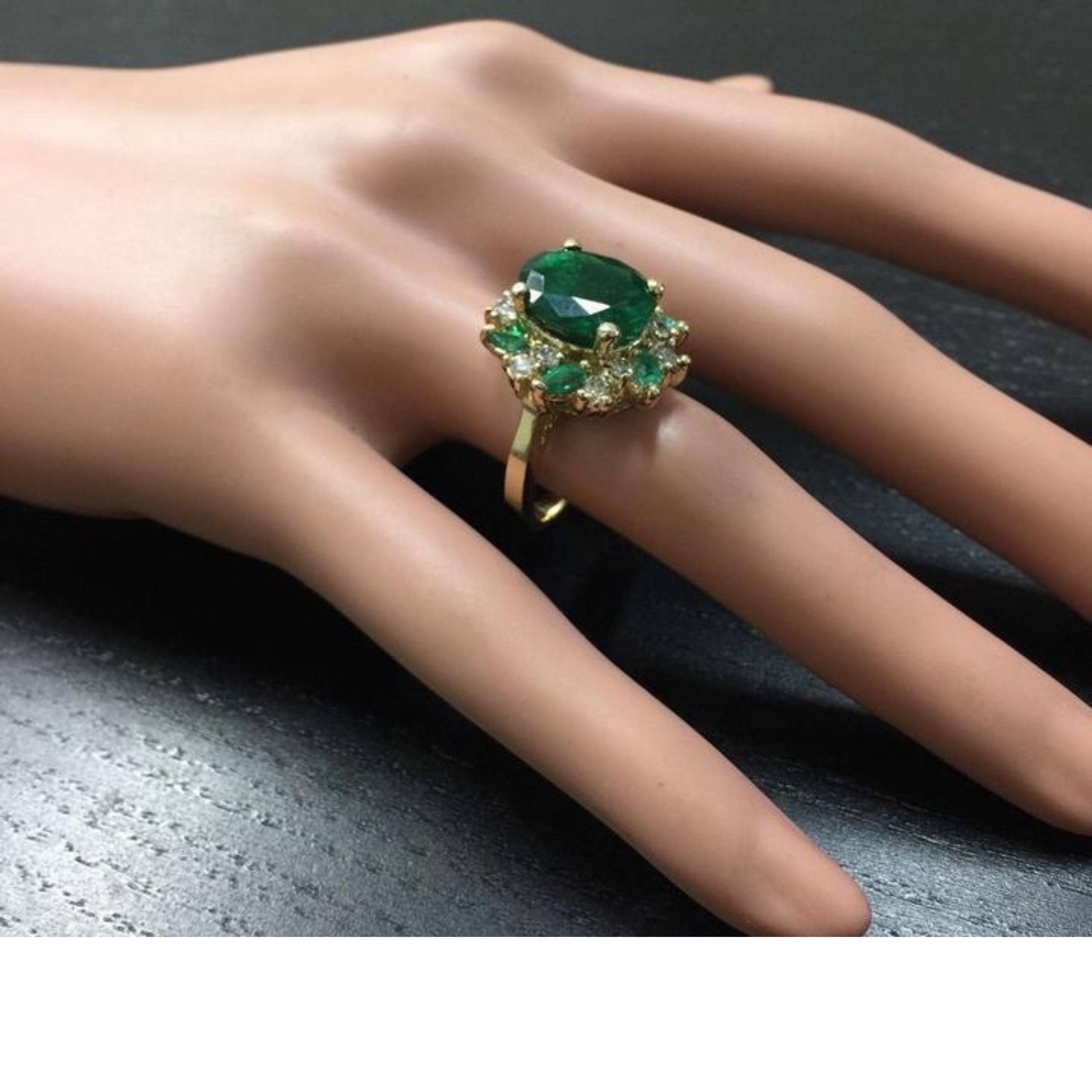 7.04 Carat Natural Emerald and Diamond 14 Karat Solid Yellow Gold Ring For Sale 1