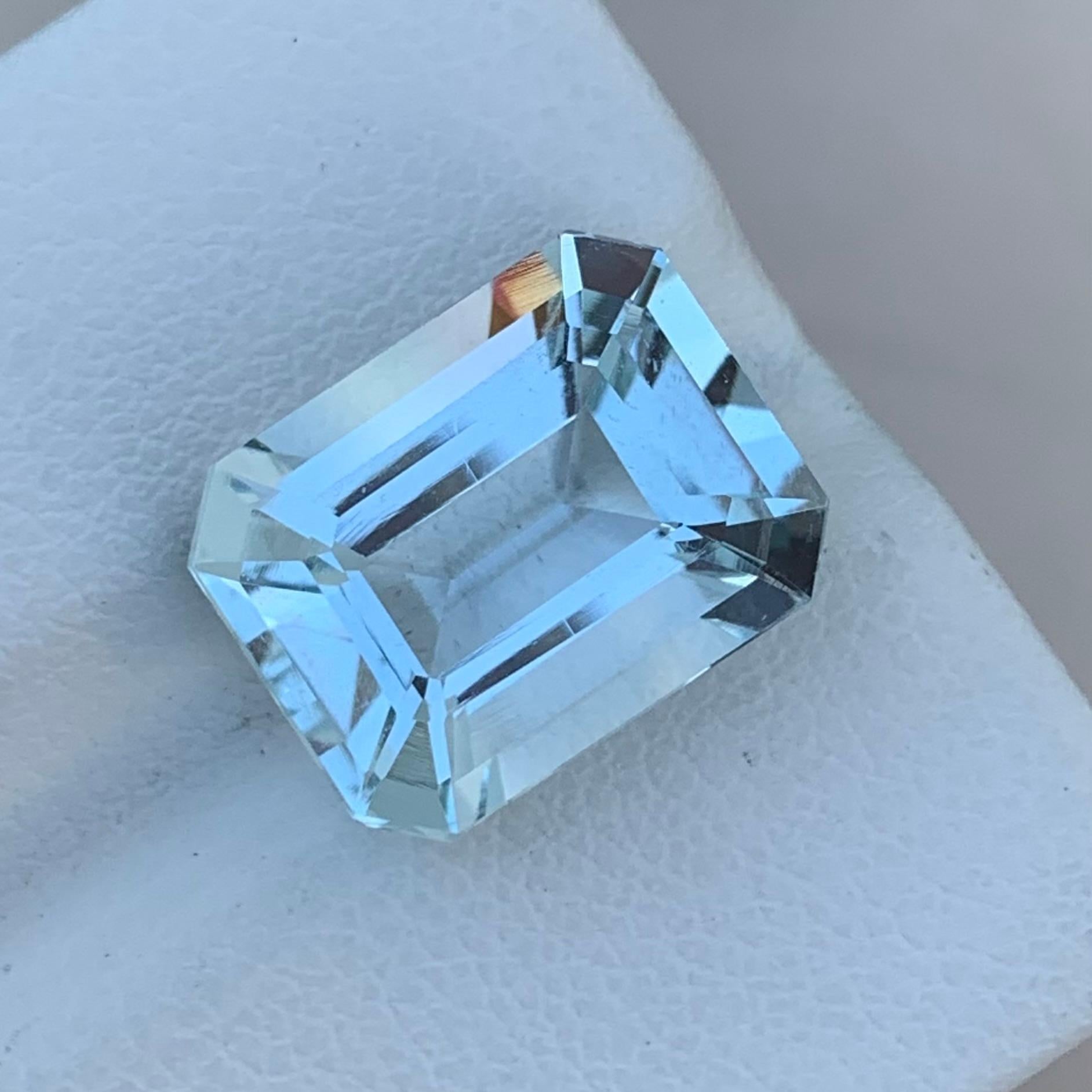 Loose Aquamarine
Weight: 7.05 Carat
Dimension: 13.4 x 10.4 x 7.3 Mm
Colour : Blue and white
Origin: Shigar Valley, Pakistan
Treatment: Non
Certificate : On Demand
Shape: Emerald 

Aquamarine is a captivating gemstone known for its enchanting