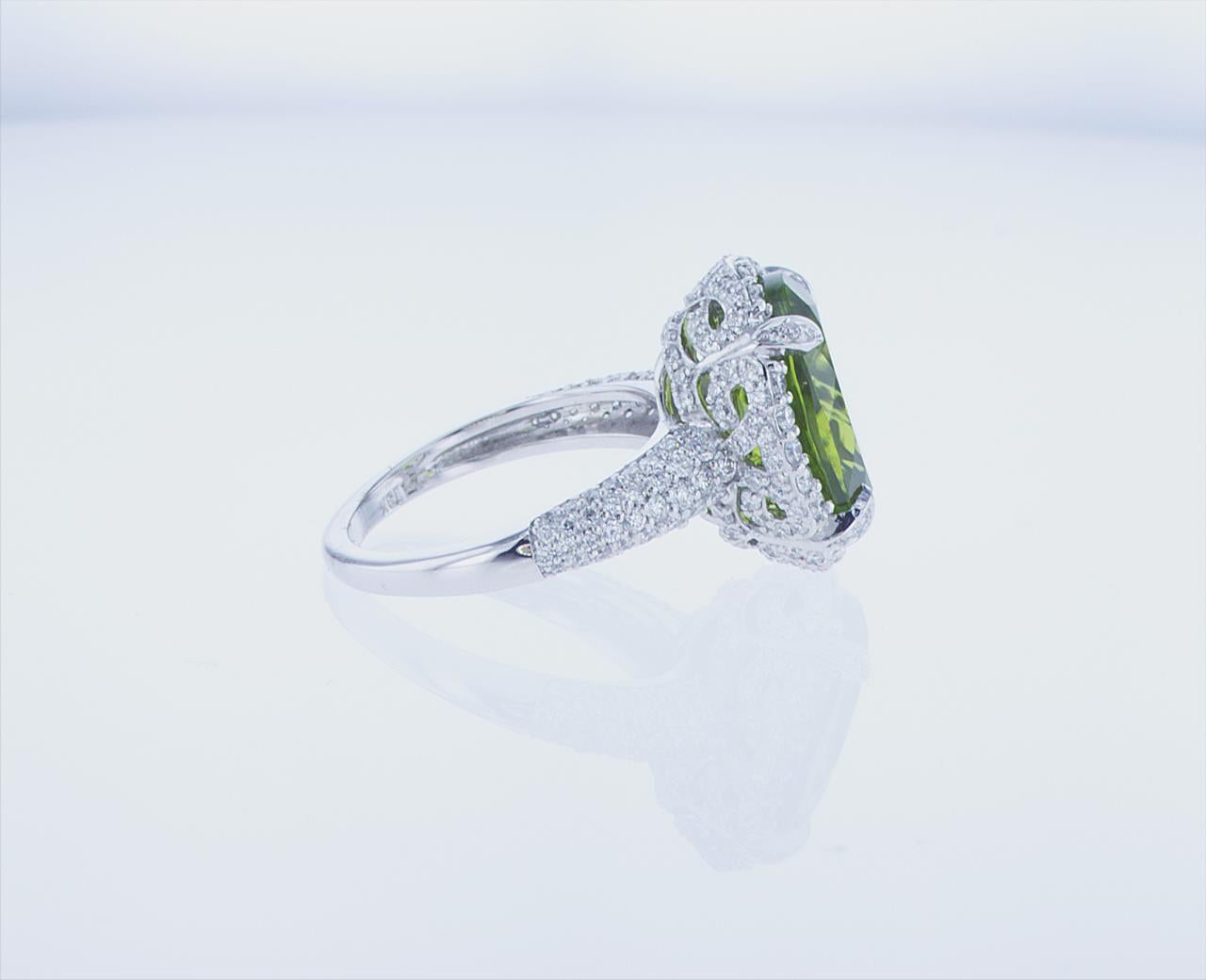 Women's or Men's 7.05 Carat Oval Peridot Cocktail Ring in 18k White Gold with Palladium For Sale