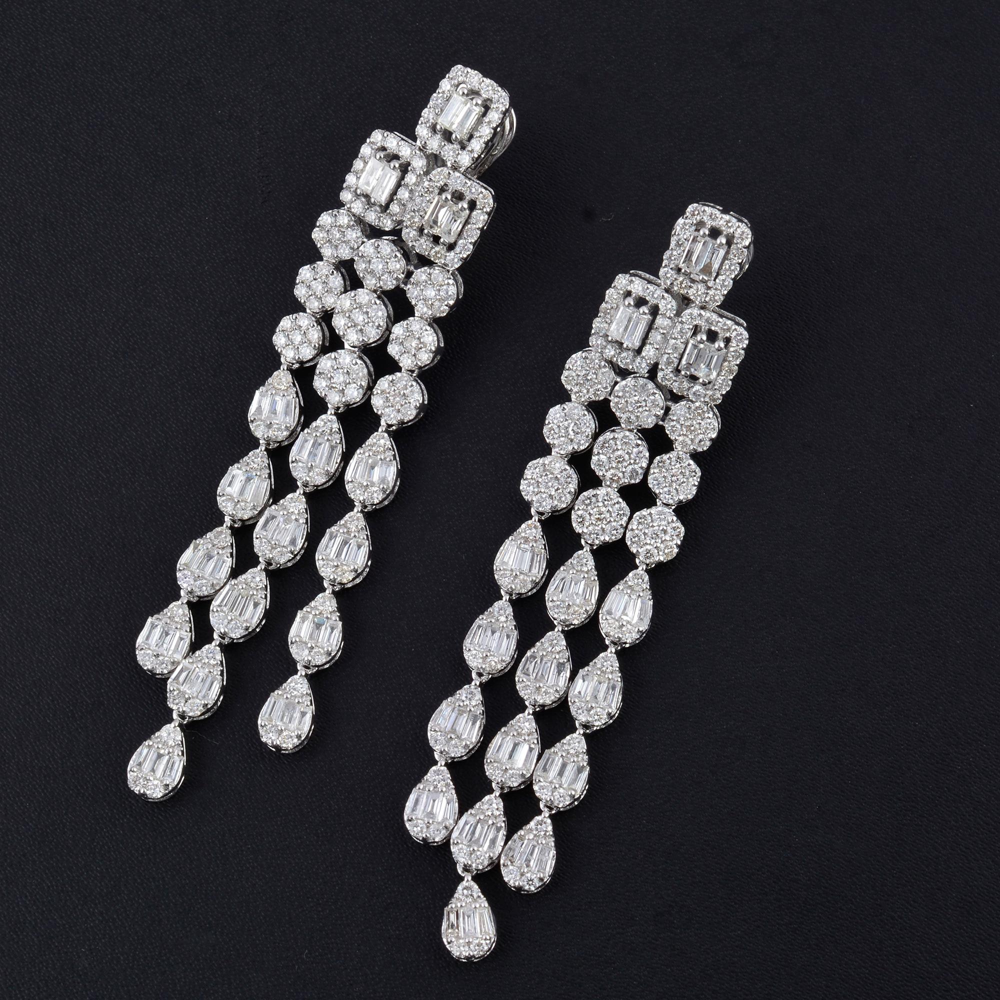 Modern 7.05 Carat SI/HI Baguette Round Diamond Chandelier Earrings 18 Karat White Gold For Sale