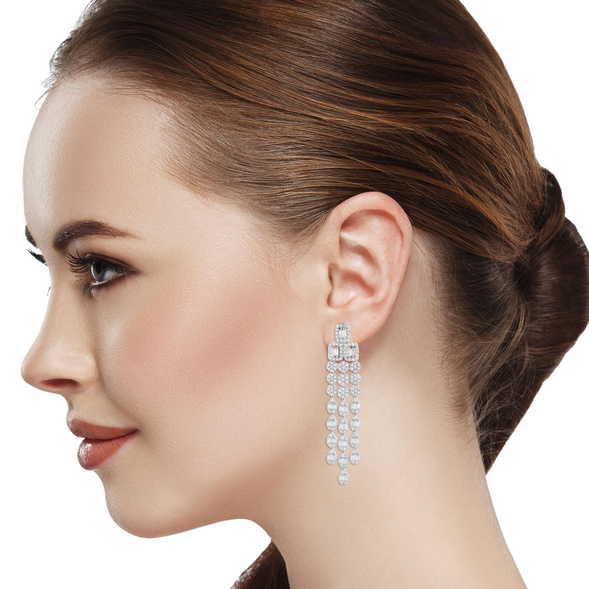 Women's 7.05 Carat SI/HI Baguette Round Diamond Chandelier Earrings 18 Karat White Gold For Sale