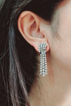 Clips d'oreilles Art déco 1930 en platine avec 7,05 carats de diamants