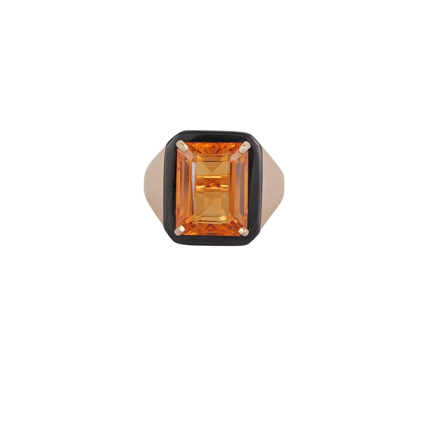 Its an elegant ring studded in 18k yellow gold with 1 piece of octagon shaped citrine weight 7.06 carat surrounded by the frame of black onyx weight 2.39 carat, this entire ring studded in 18k yellow gold weight 8.73 grams, ring size can be change