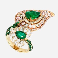 7.06 Carat Pink Diamonds and Emerald Ring 18 Karat Gold