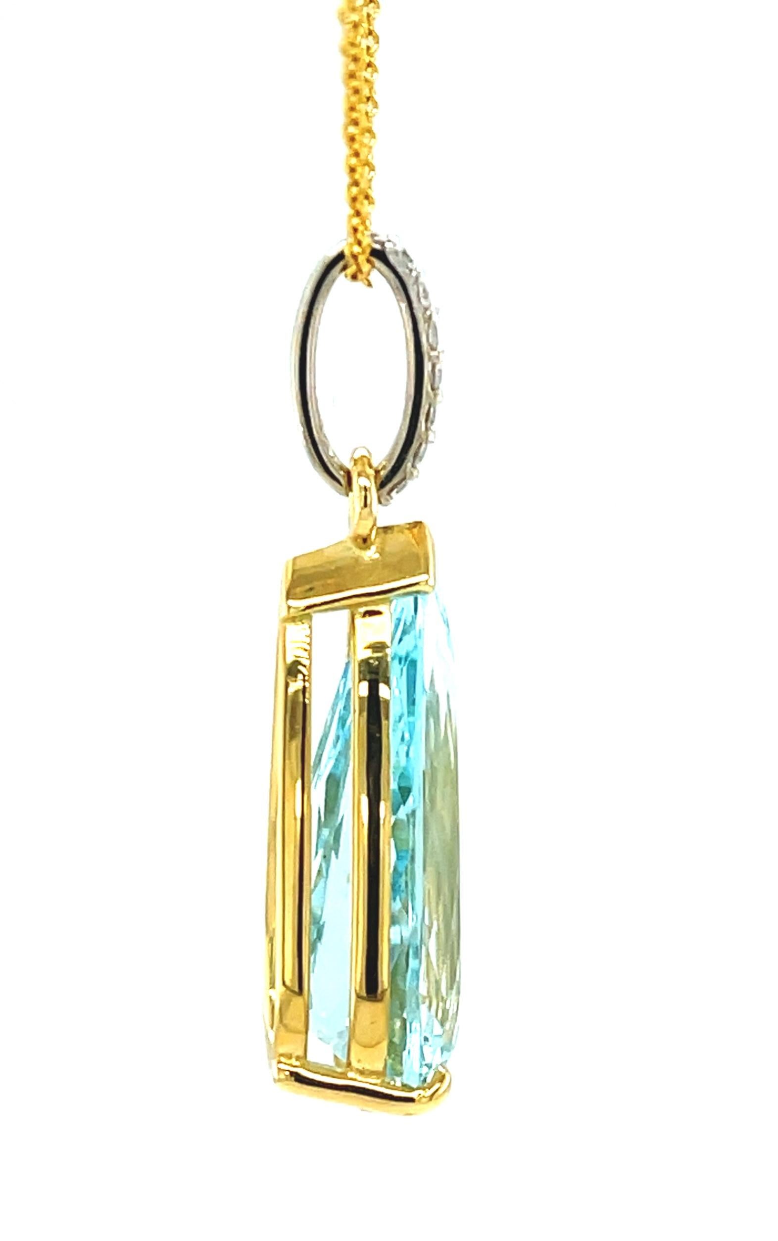 7.07 Carat Aquamarine and Diamond Pendant in White and Yellow Gold For Sale 2