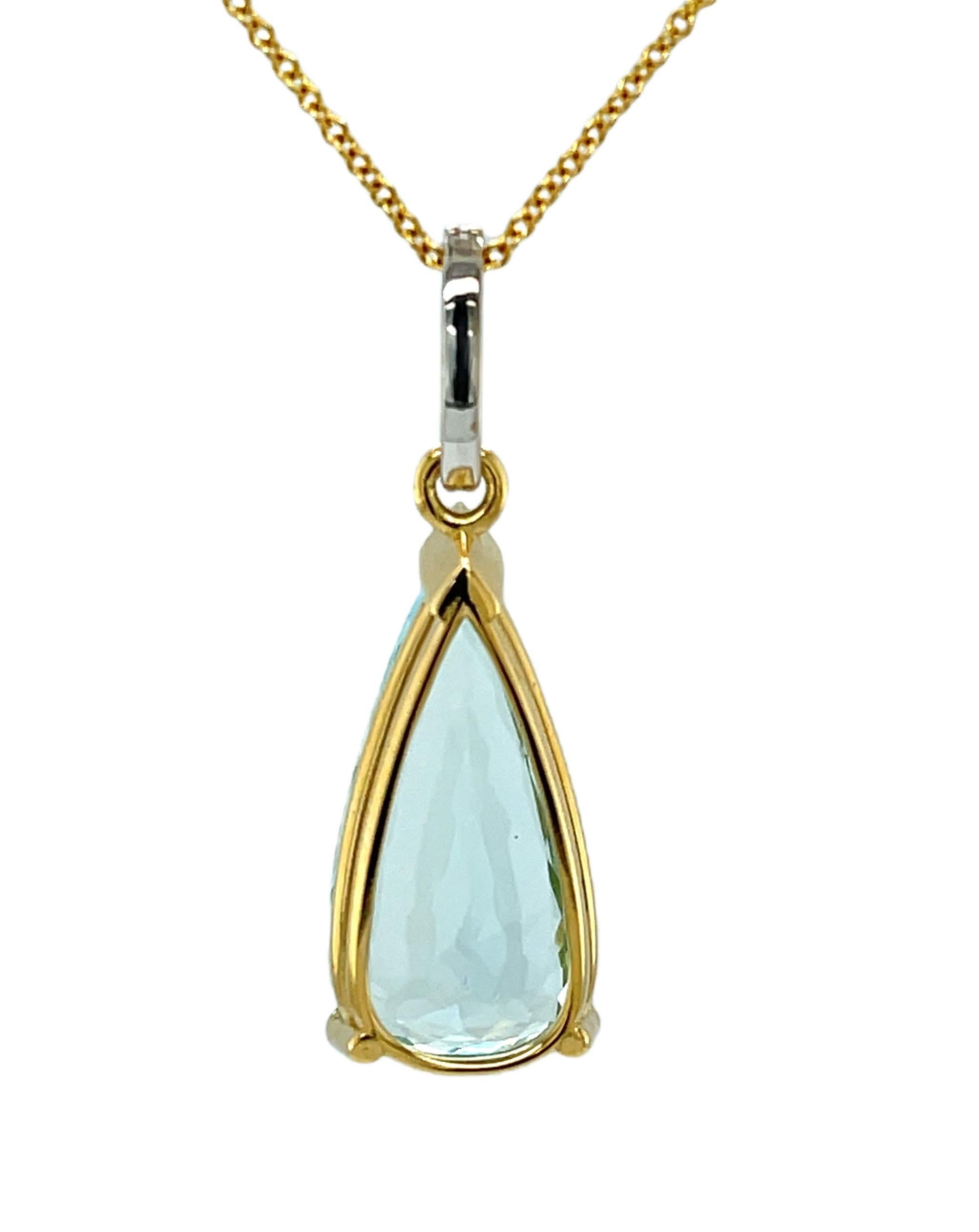 7.07 Carat Aquamarine and Diamond Pendant in White and Yellow Gold For Sale 3