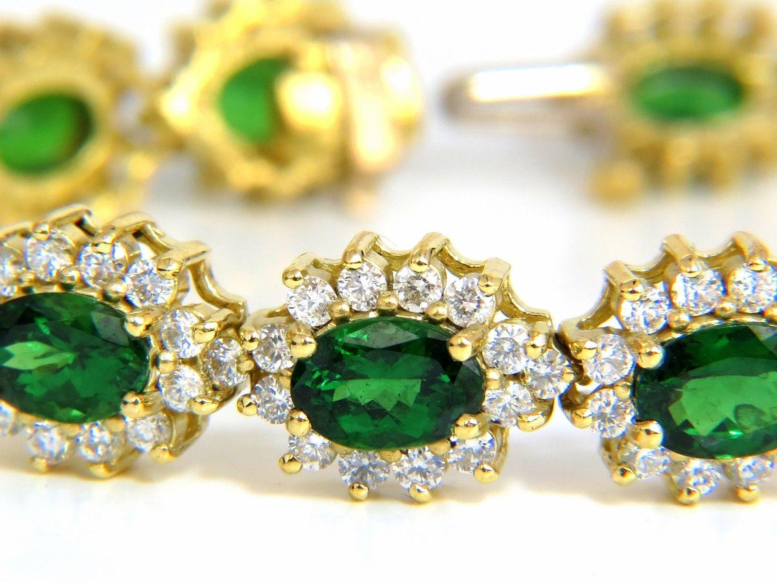 70.72 Carat Natural Tsavorites Diamond Bracelet Earrings Necklace Suite For Sale 6