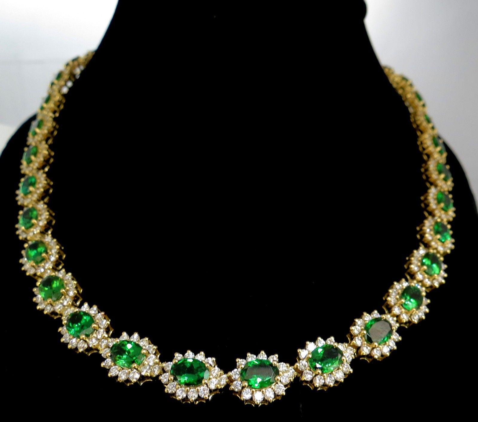 70.72 Carat Natural Tsavorites Diamond Bracelet Earrings Necklace Suite In New Condition For Sale In New York, NY