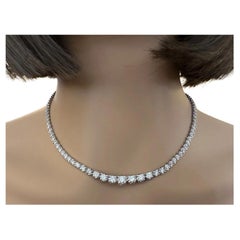 Collana Tennis graduata con diamanti naturali da 7,08 cttw in platino