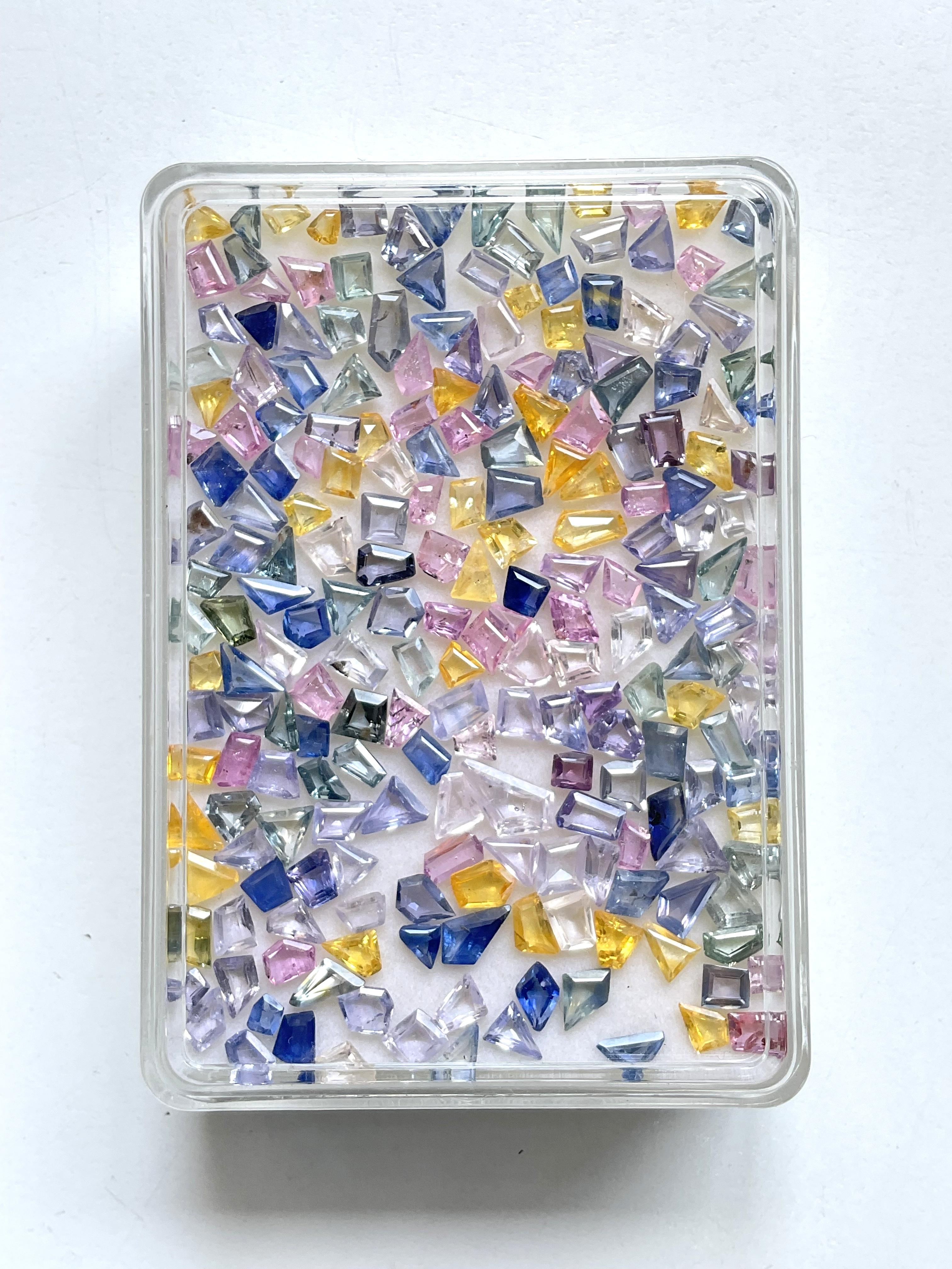 70,81 Karat Multi-Saphir Fancy-Schliff Stein Top-Qualität für Schmuck natürlichen Edelstein im Zustand „Neu“ im Angebot in Jaipur, RJ