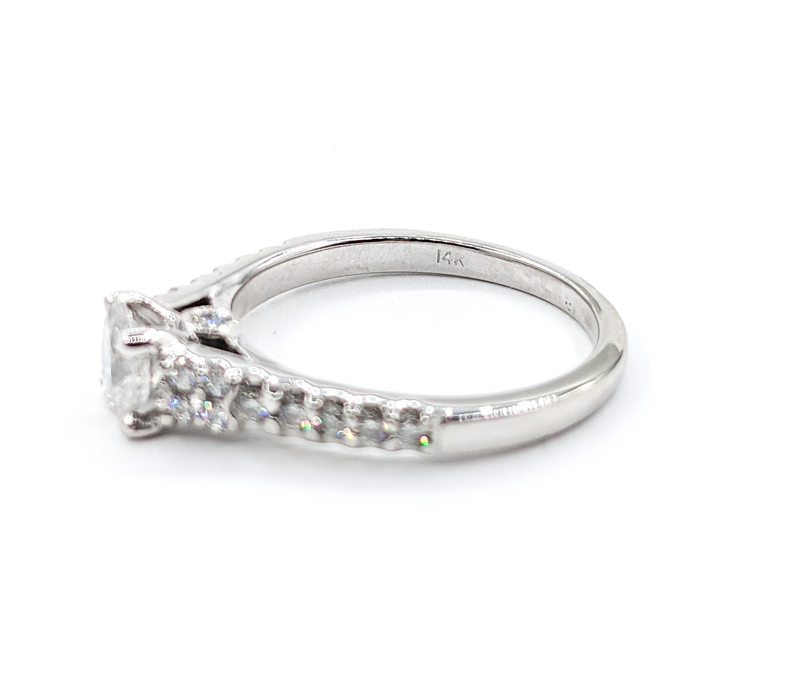 .70 Karat ovaler Diamant Tafelaufsatz & Diamantring aus Weißgold mit Diamanten Damen im Angebot
