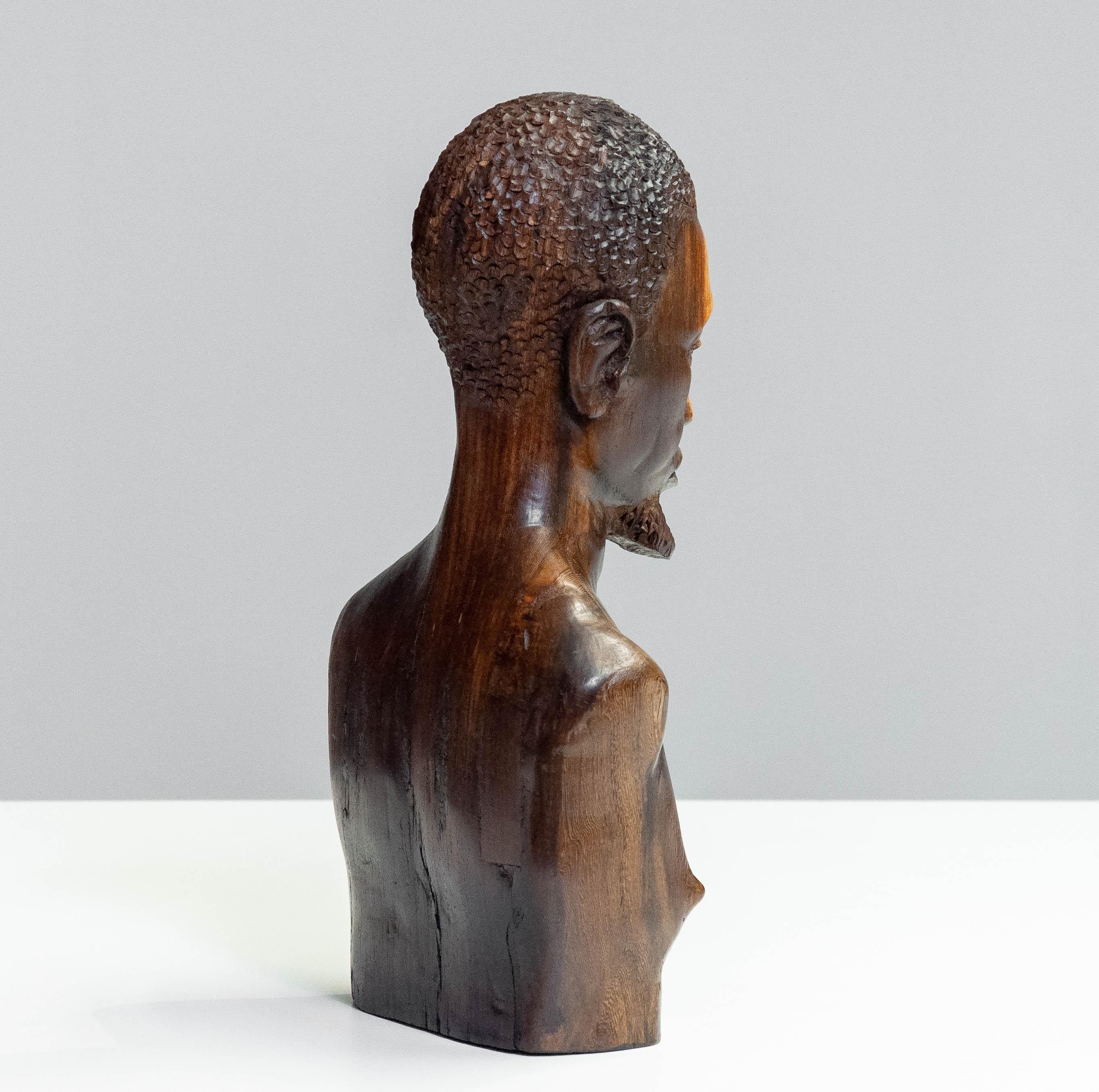 African Wooden Sculpture / Bust of a Man Carved Out of Piece of Palissander, 70s In Good Condition For Sale In Silvolde, Gelderland
