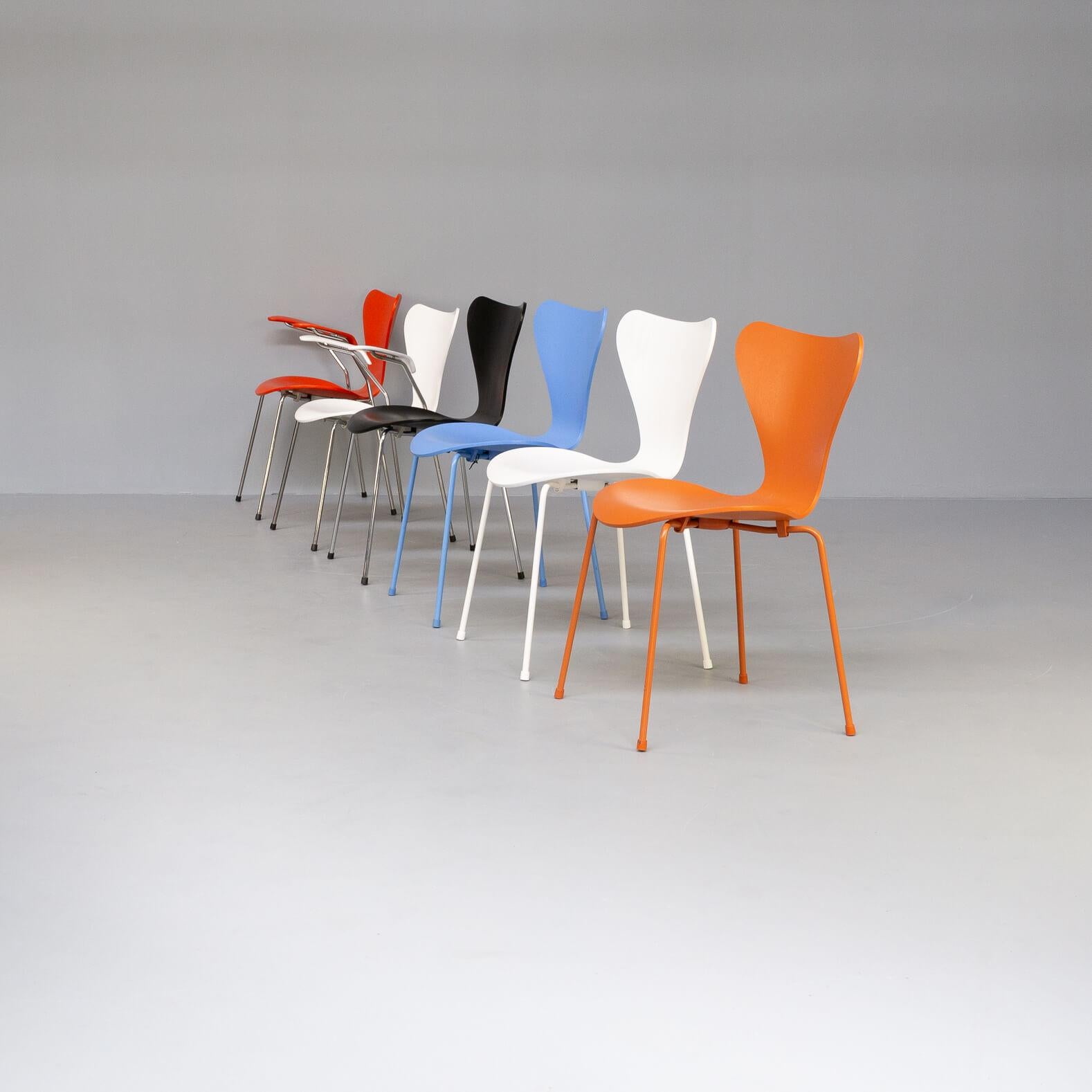 The model 3107 chair is a chair designed by Arne Jacobsen in 1955. It is a variation on the ant chair, also designed by Jacobsen.
The 3107 was, according to Jacobsen, inspired by a chair made by the husband and wife design team of Charles and Ray
