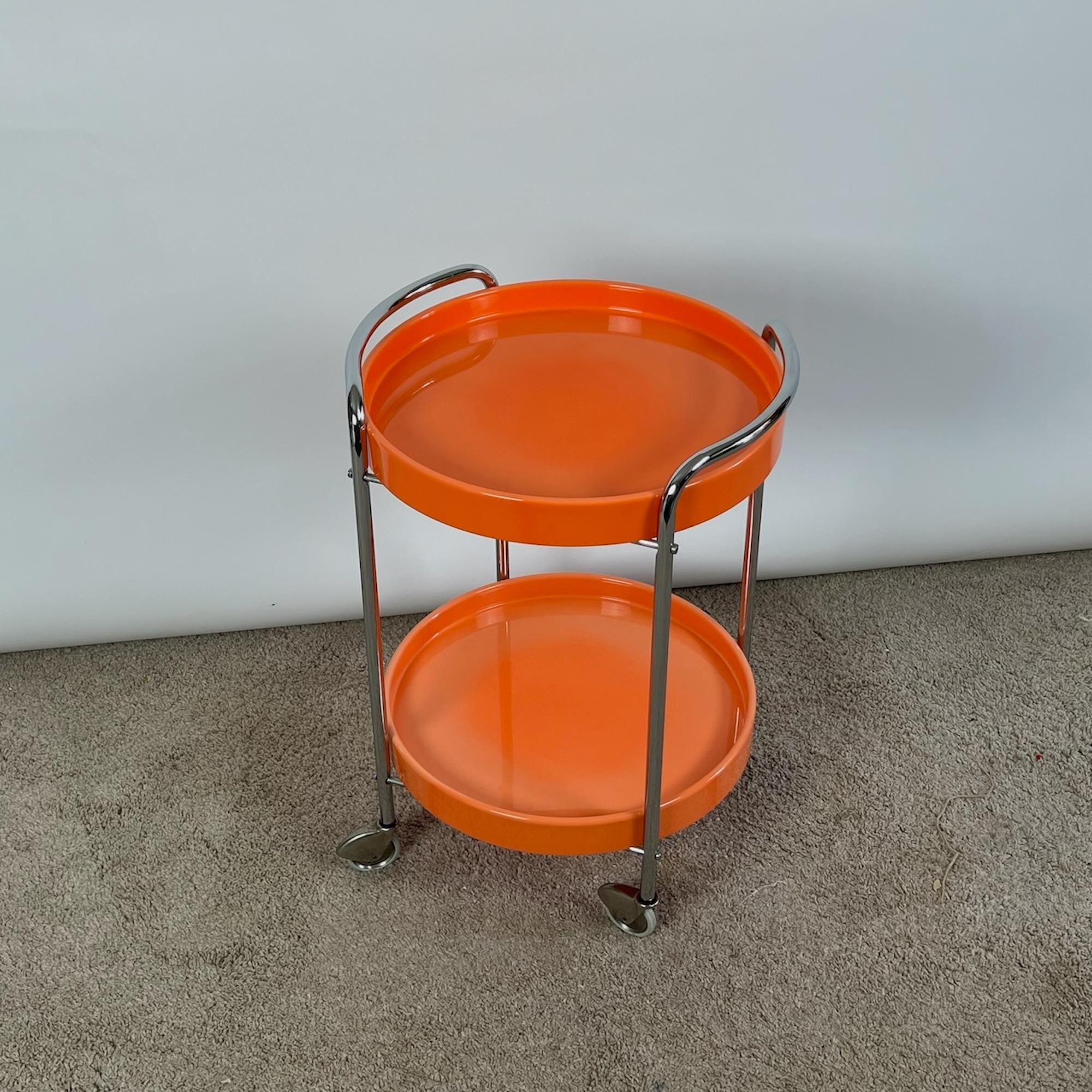 retro 70s bar