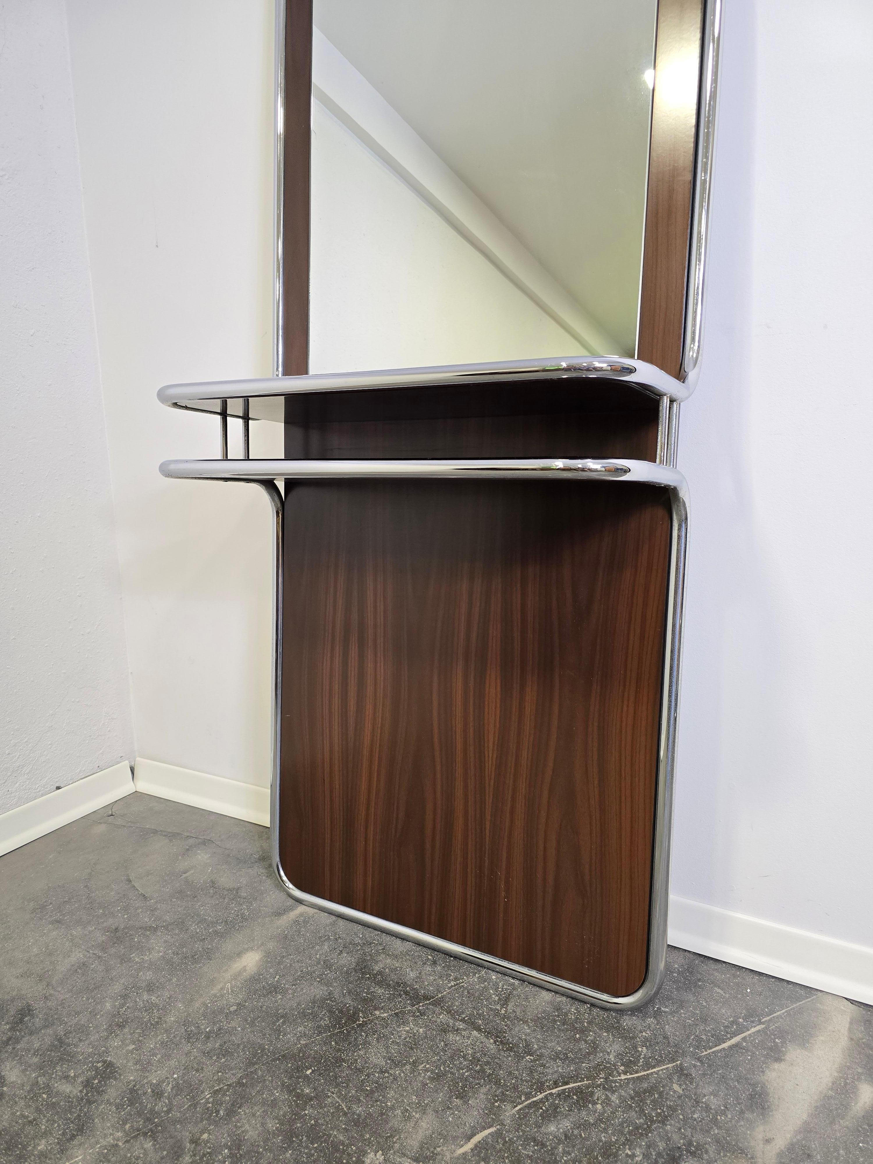 Specchio BAUHAS anni '70 con Noce in vendita 1