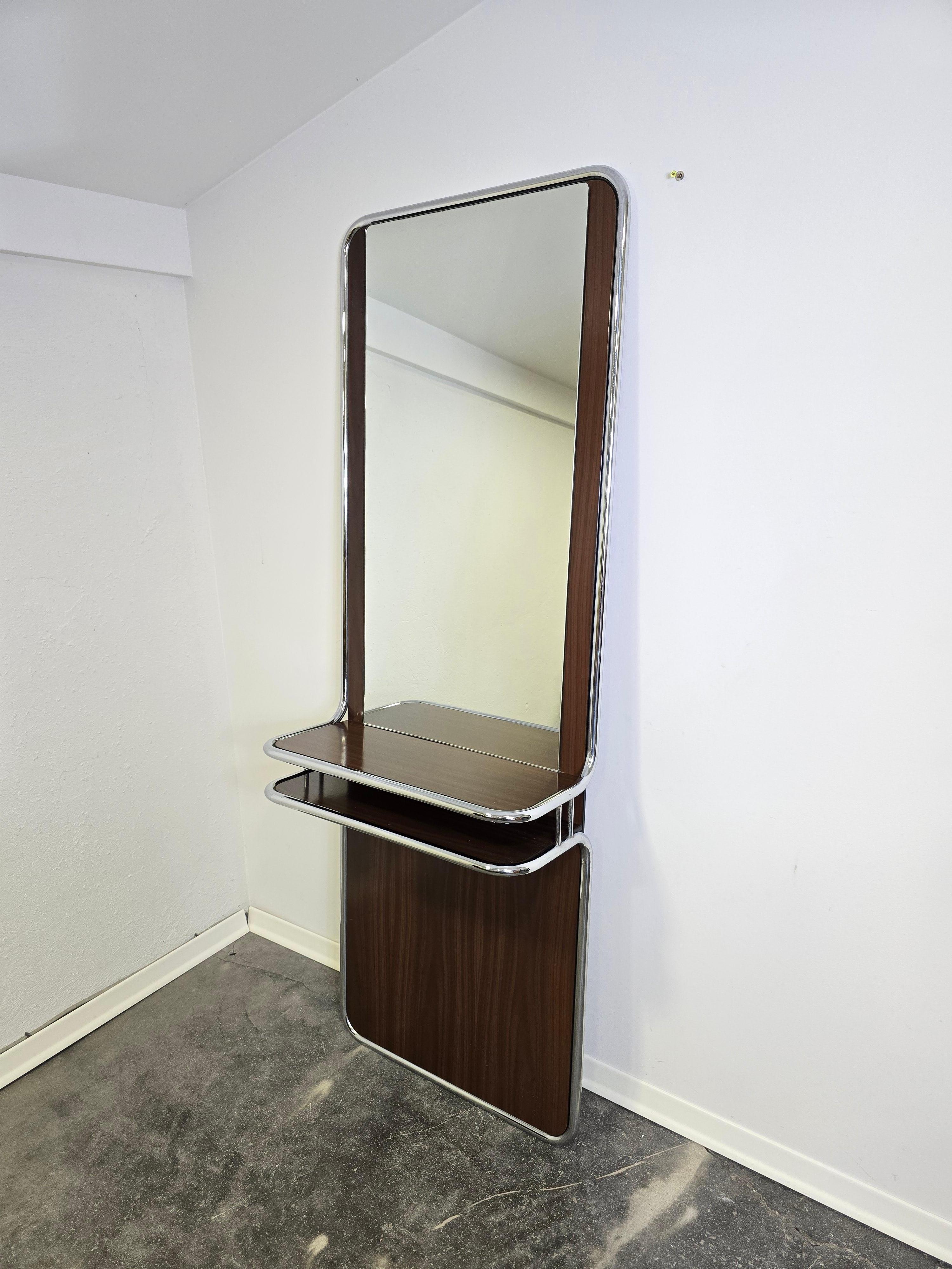 Specchio BAUHAS anni '70 con Noce in vendita 2