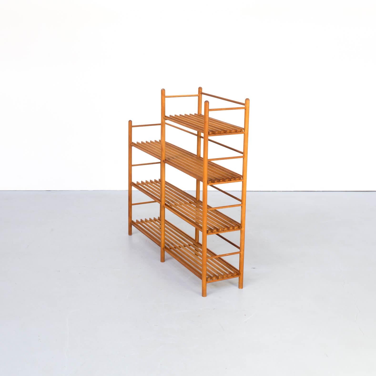 1970s beautiful slim lined teak design storage rack, with shelves. In good condition consistent with age and use.
 