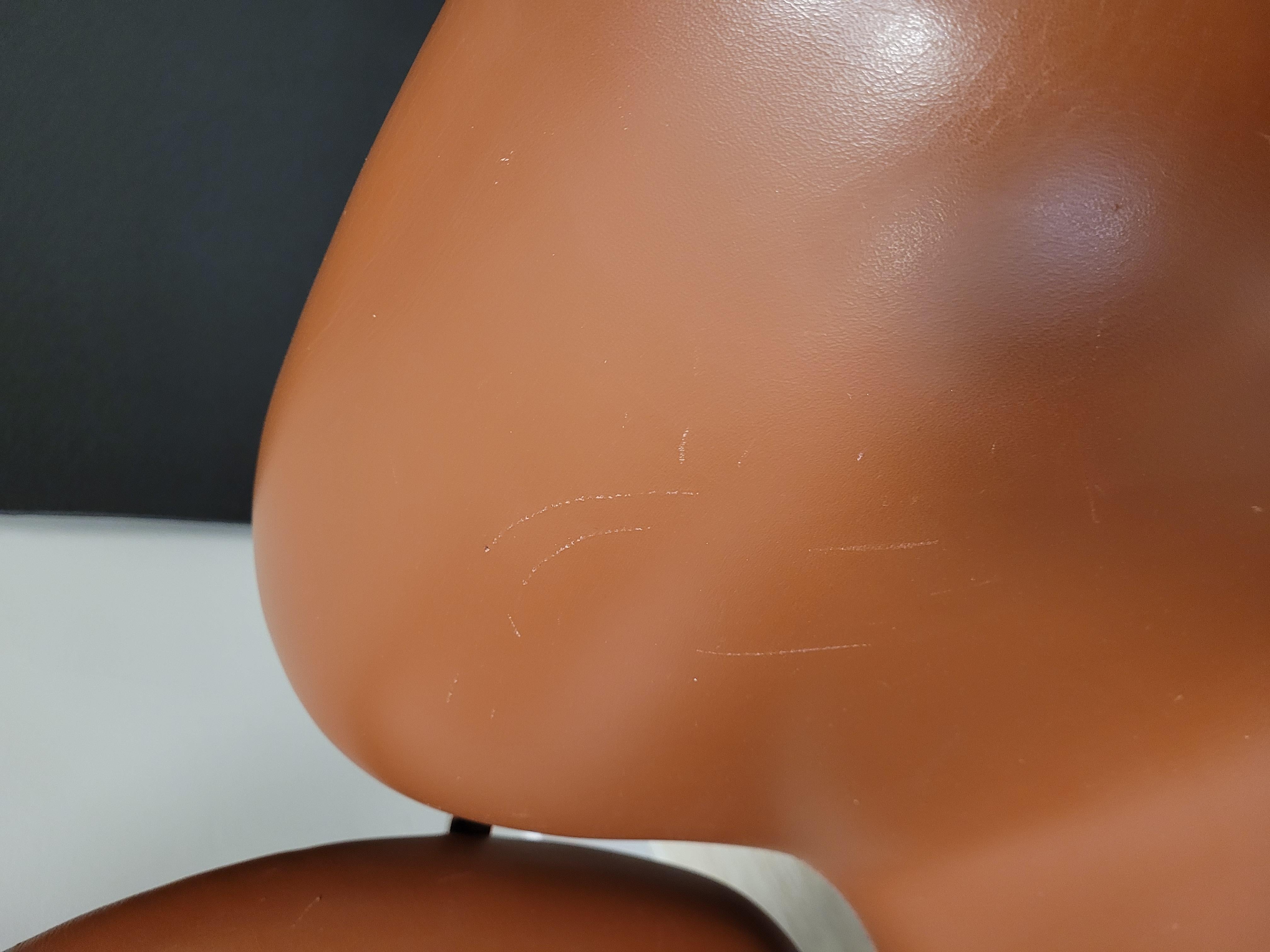 Steel 70s Big Tulip, Pierre Paulin  for Artifort Brown Chaise longue.  leather