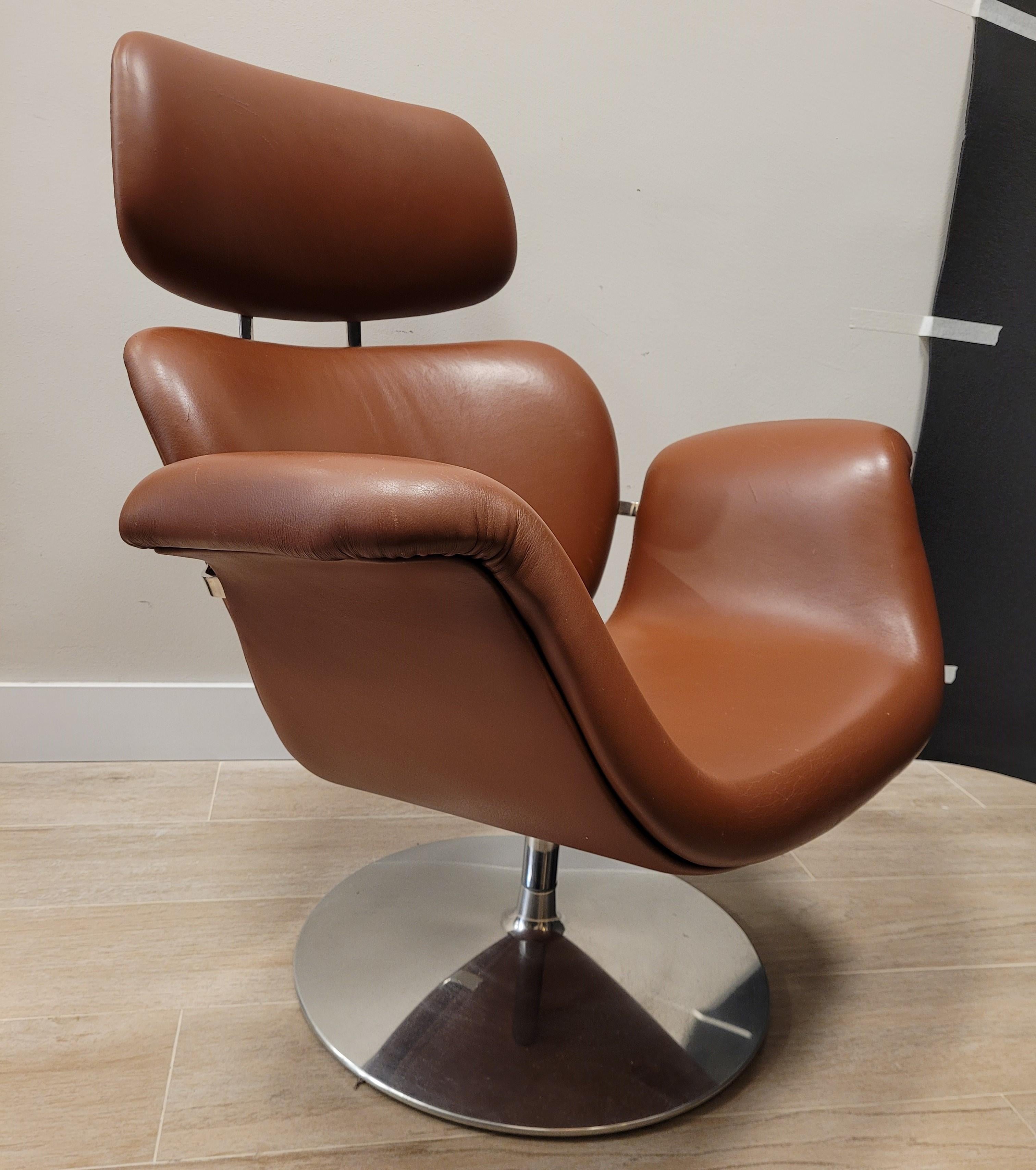 70s Big Tulip, Pierre Paulin  for Artifort Brown Chaise longue.  leather 2