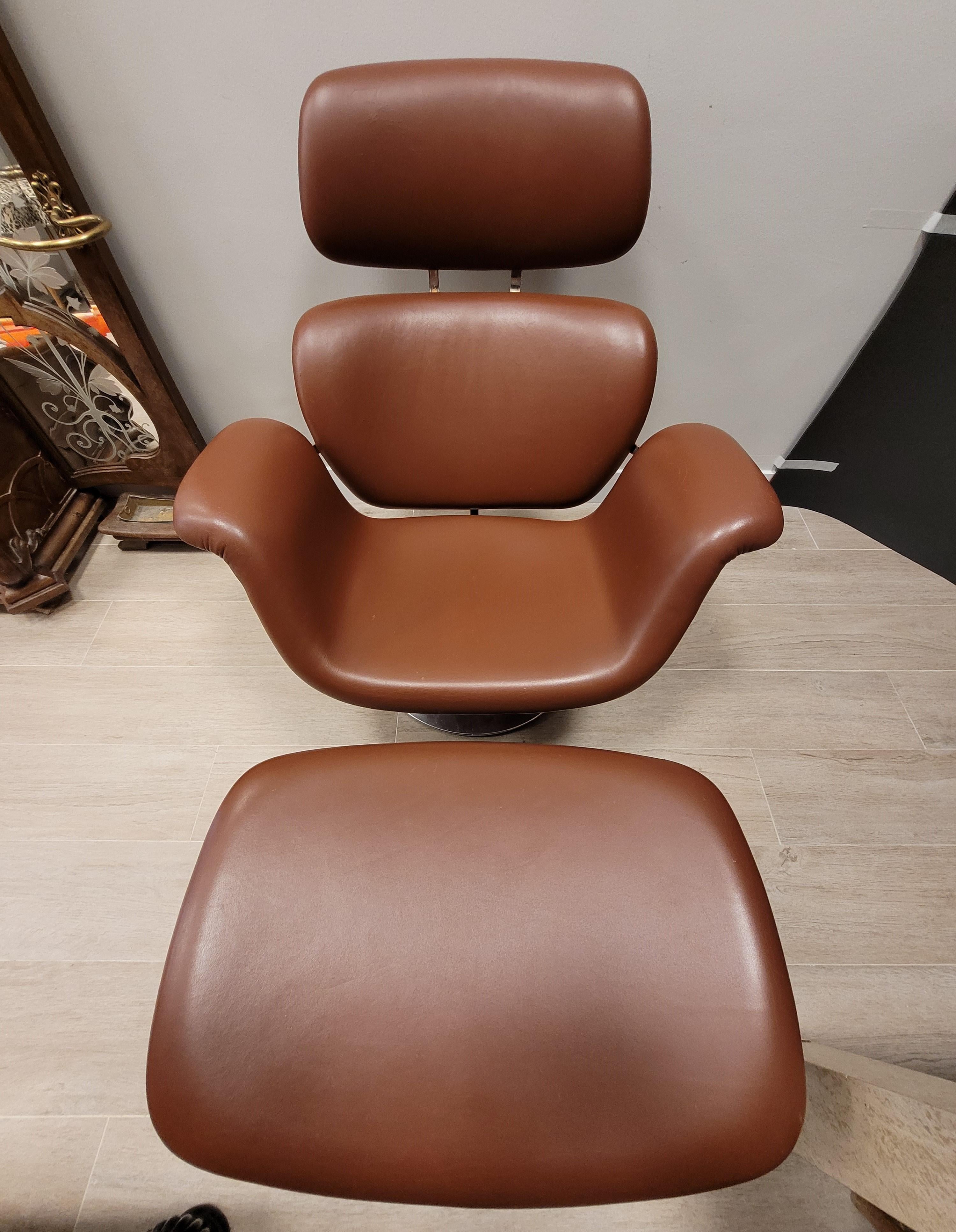 Mid-Century Modern 70s Big Tulip, Pierre Paulin  for Artifort Brown Chaise longue.  leather
