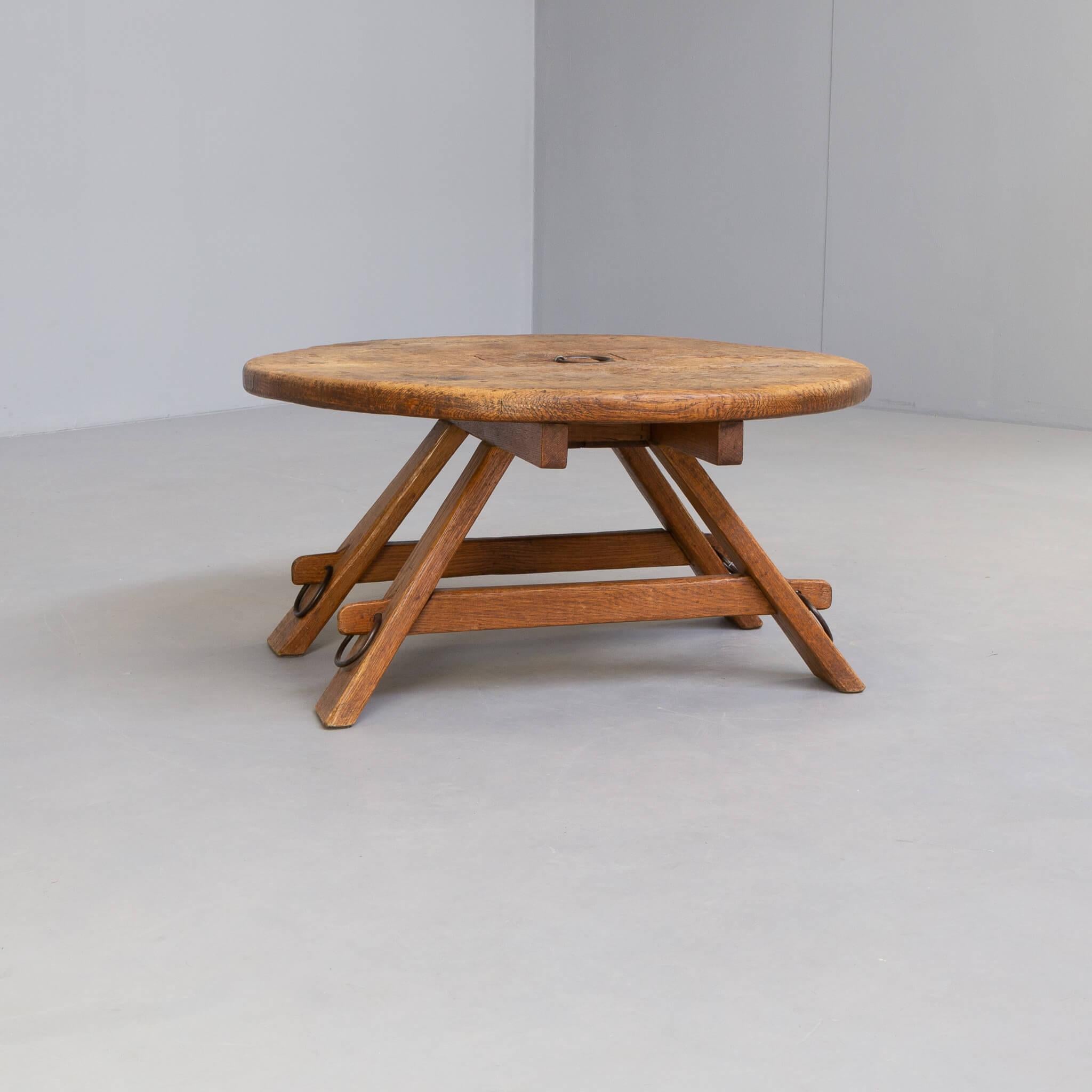 20th Century 70s Brutalist Oak Round Coffee Table For Sale