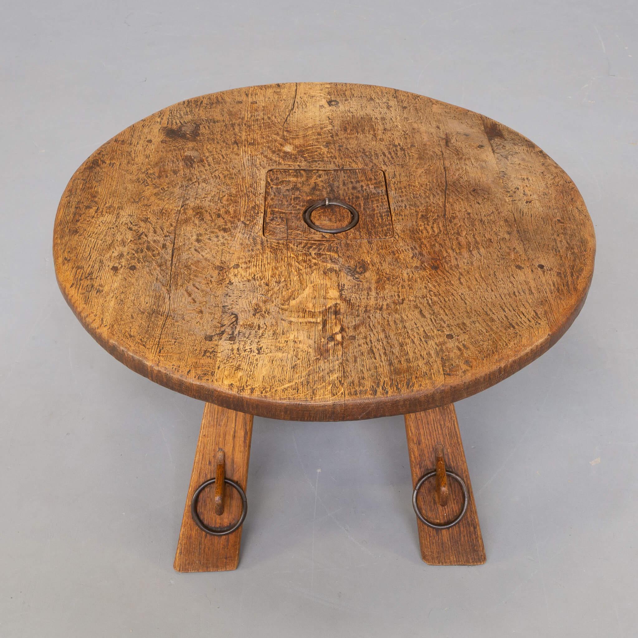 70s Brutalist Oak Round Coffee Table For Sale 3