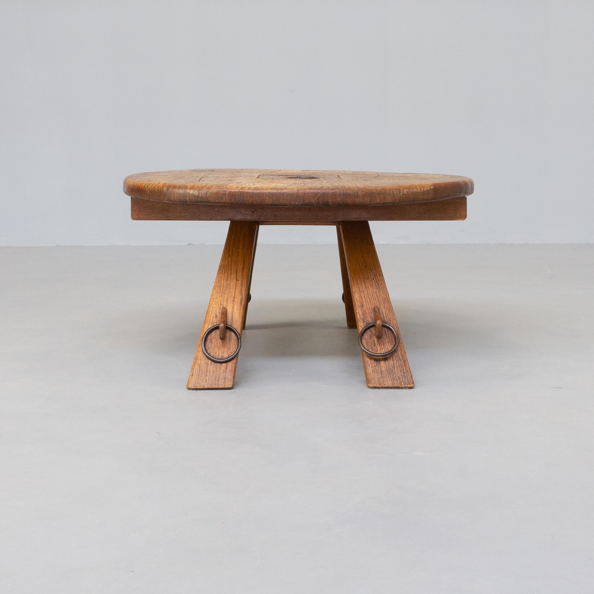 70s Brutalist Oak Round Coffee Table For Sale 4