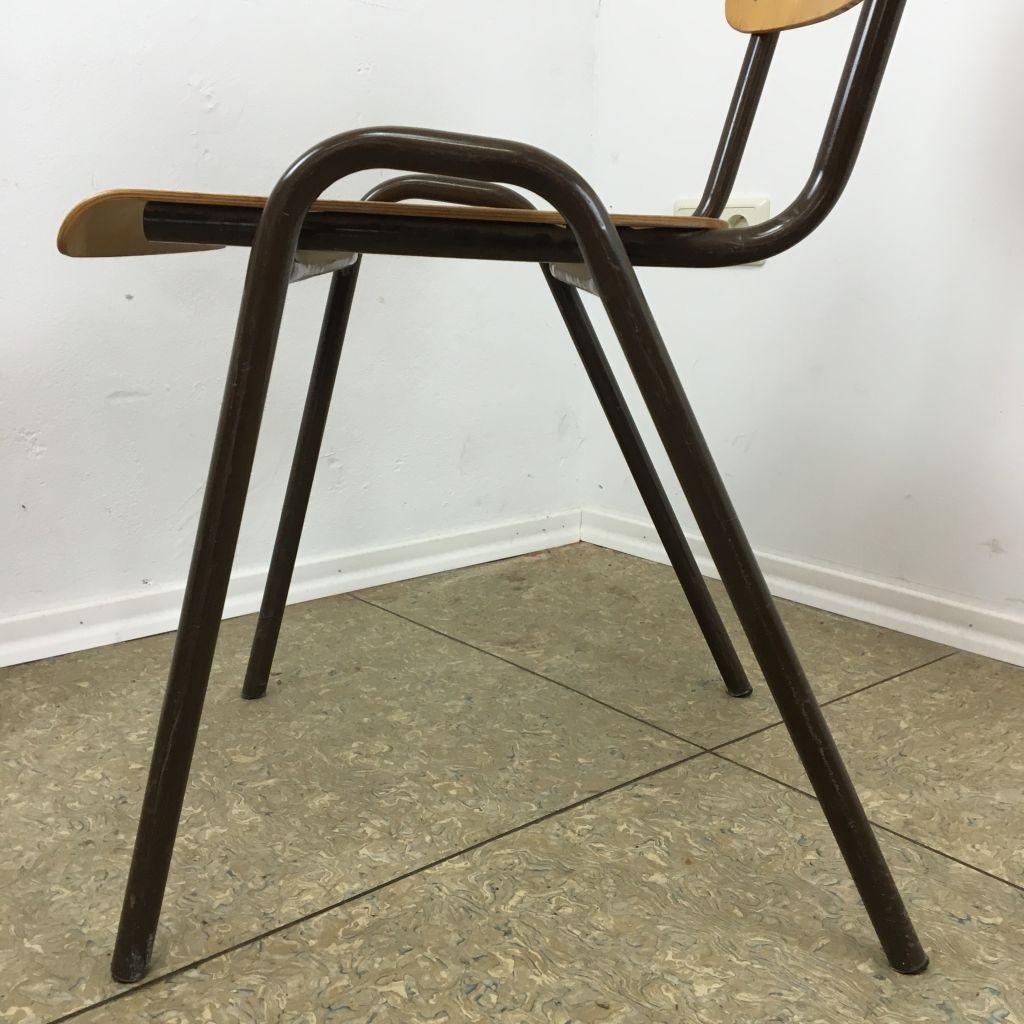 Chaise d'atelier des années 70 Chaise en bois Chaise avec cadre en métal Design de l'ère spatiale Vintage en vente 2