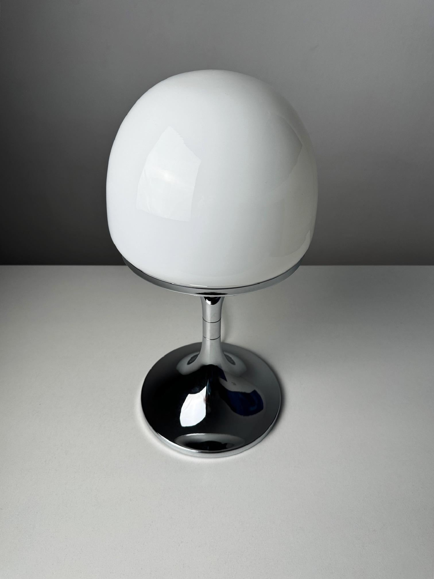 Late 20th Century 70s Chrome and Opaline Table Lamp – Space Age Design For Sale