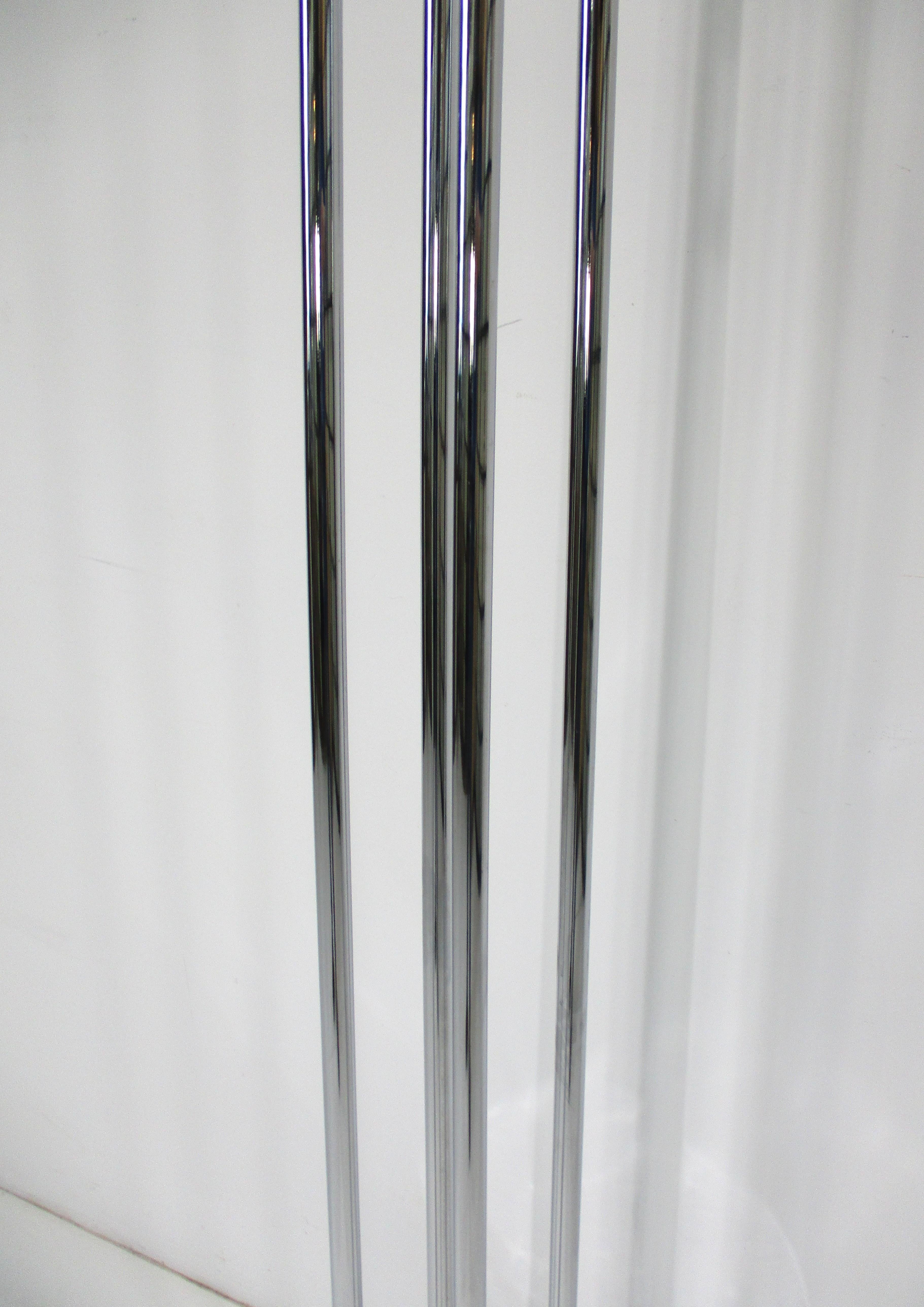 Cromo Appendiabiti cromato anni '70 nello stile di Verner Panton in vendita