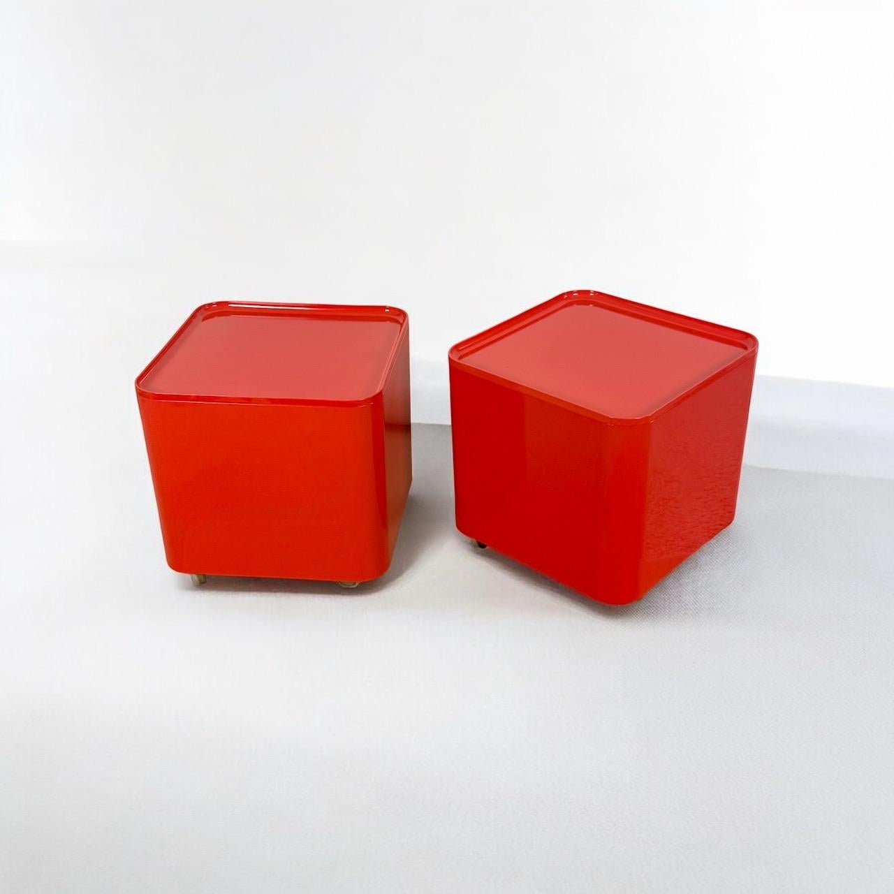 70er Couchtische / Servierwagen mit Aufbewahrungswagen DIME Longato in Rot, 2er-Set, Set im Angebot 1