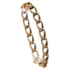 70s curb chain bracelet in 18k textured gold, Vintage solid gold bracelet
