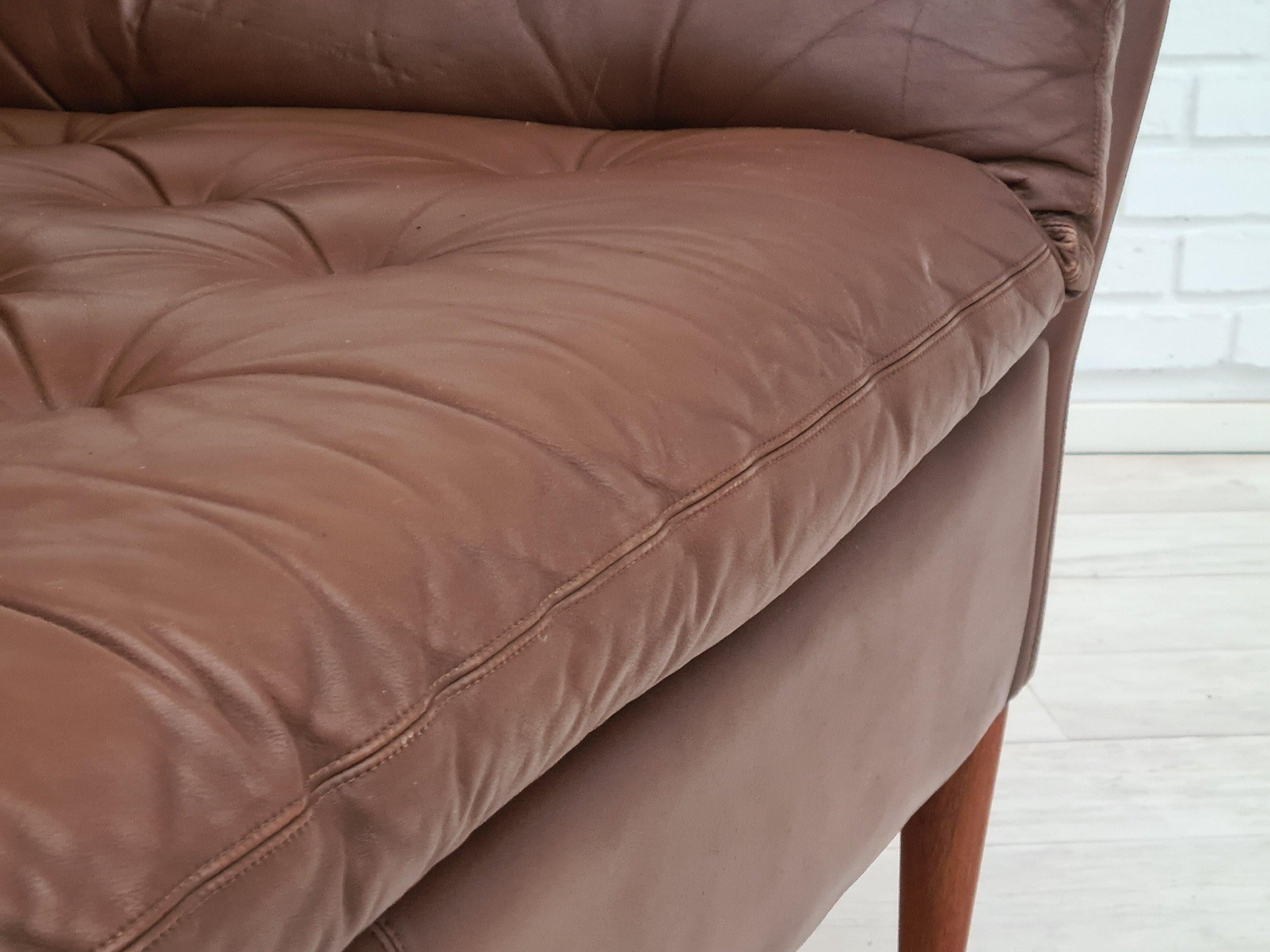 70s, Danish 2-Seater Sofa, Original Brown Leather For Sale 4