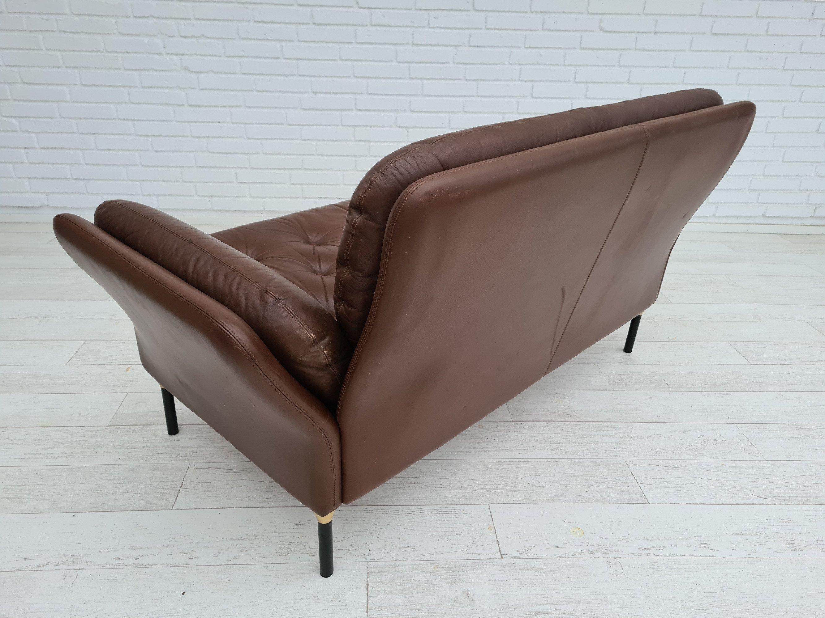 Scandinavian Modern 70s, Danish 2-Seater Sofa, Original Brown Leather For Sale